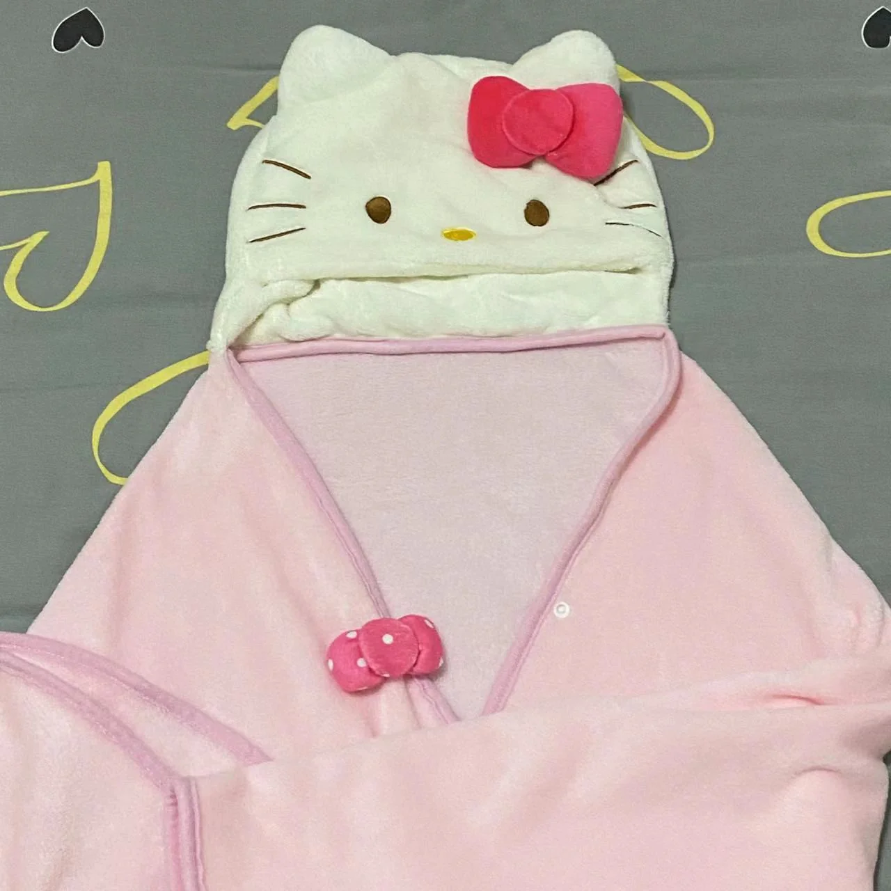 KT Wearable Hooded Blanket for Adults Fuzzy Warm Cozy Plush Furry Hoodie Throw Cloak Wrap -Gifts for Women Adults and Kids