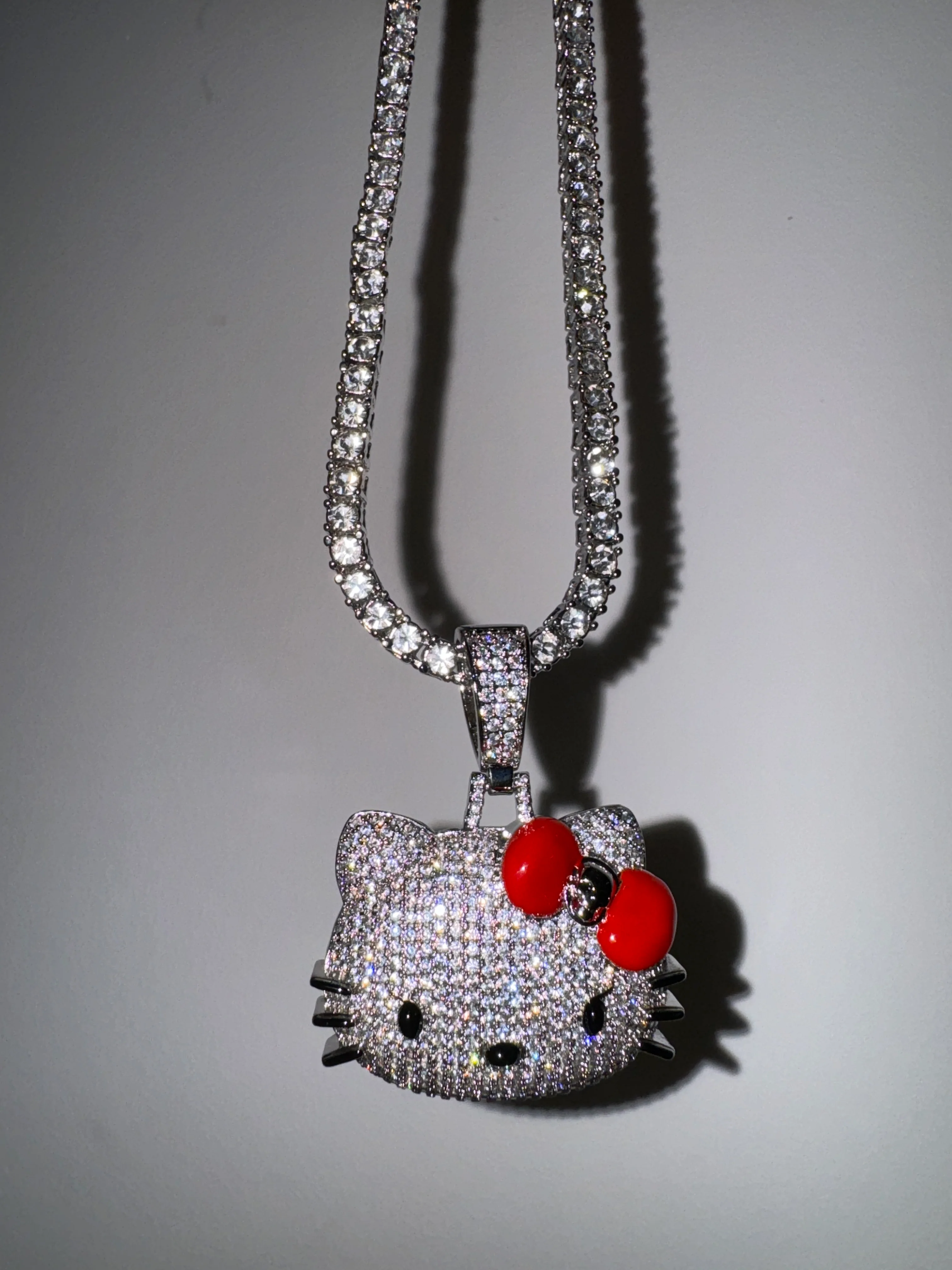Hellokitty Sparkly Necklace Shiny Rhinestone Tennis Chain Necklace Punk Rock Style Jewelry（Velvet Gift Box Packing）