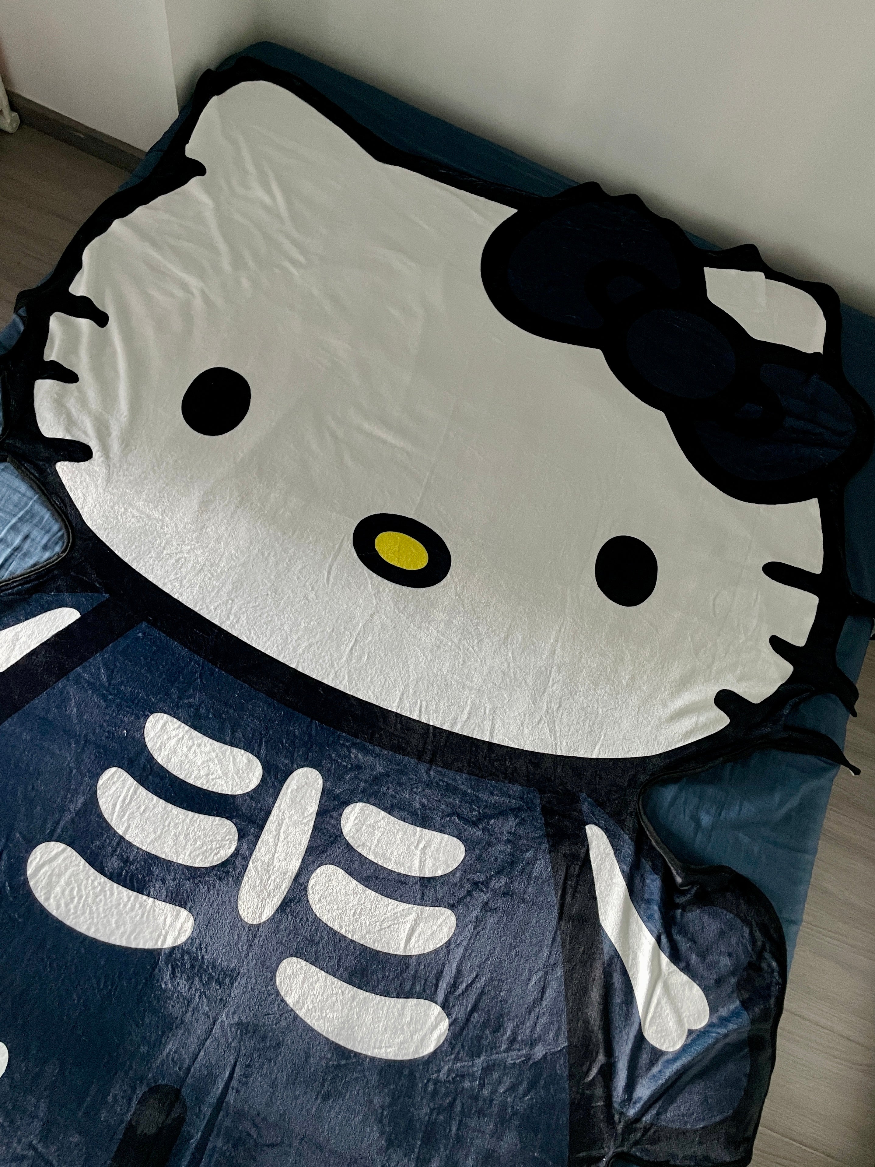 Hellokitty Shape Halloween Skeleton Blanket Flannel Throw Blanket Cute Blanket Lightweight Super Soft Cozy for Bed Kids Adult Gift