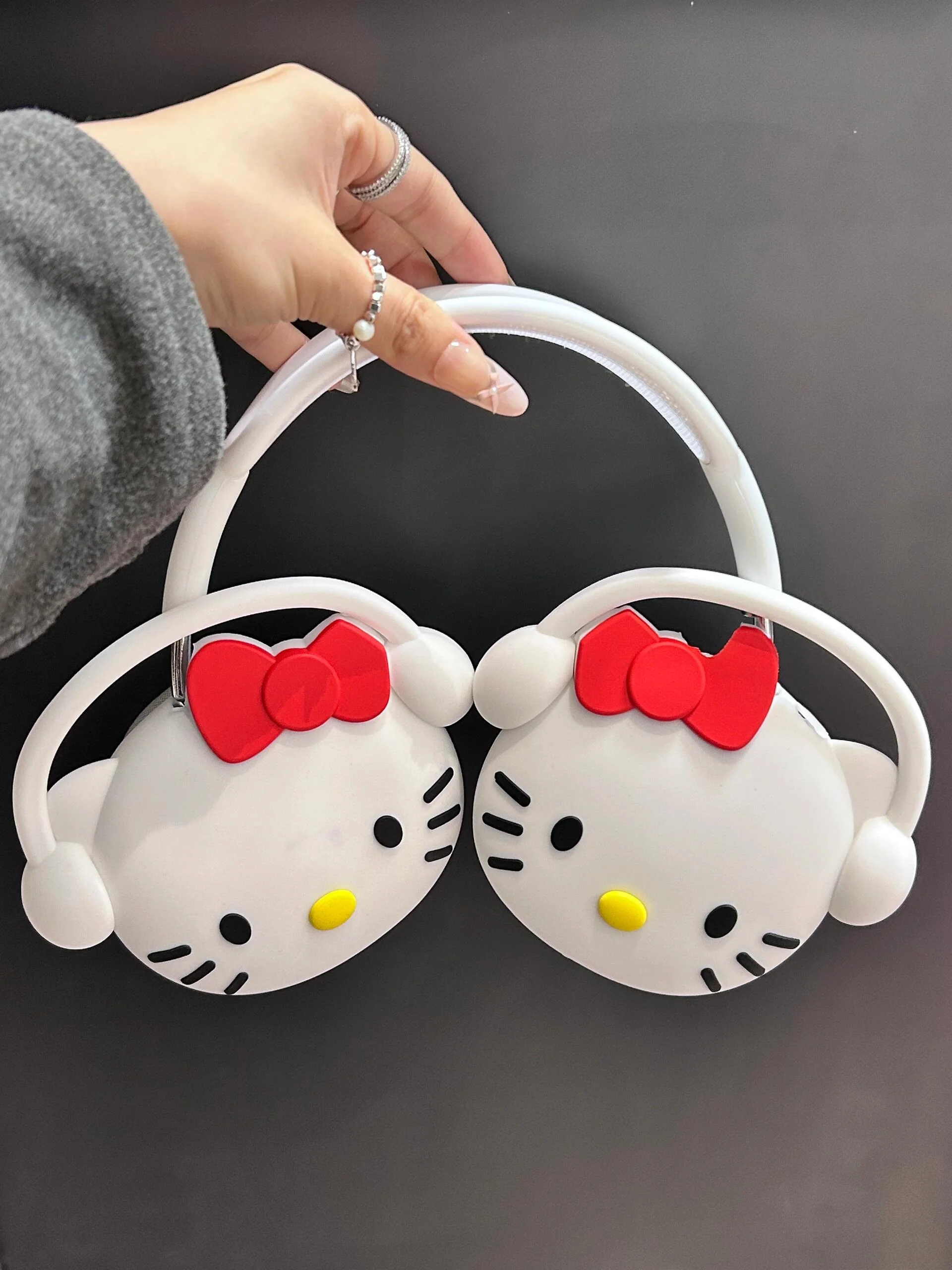Hellokitty Silicone Case Cover for AirPods Max Headphones