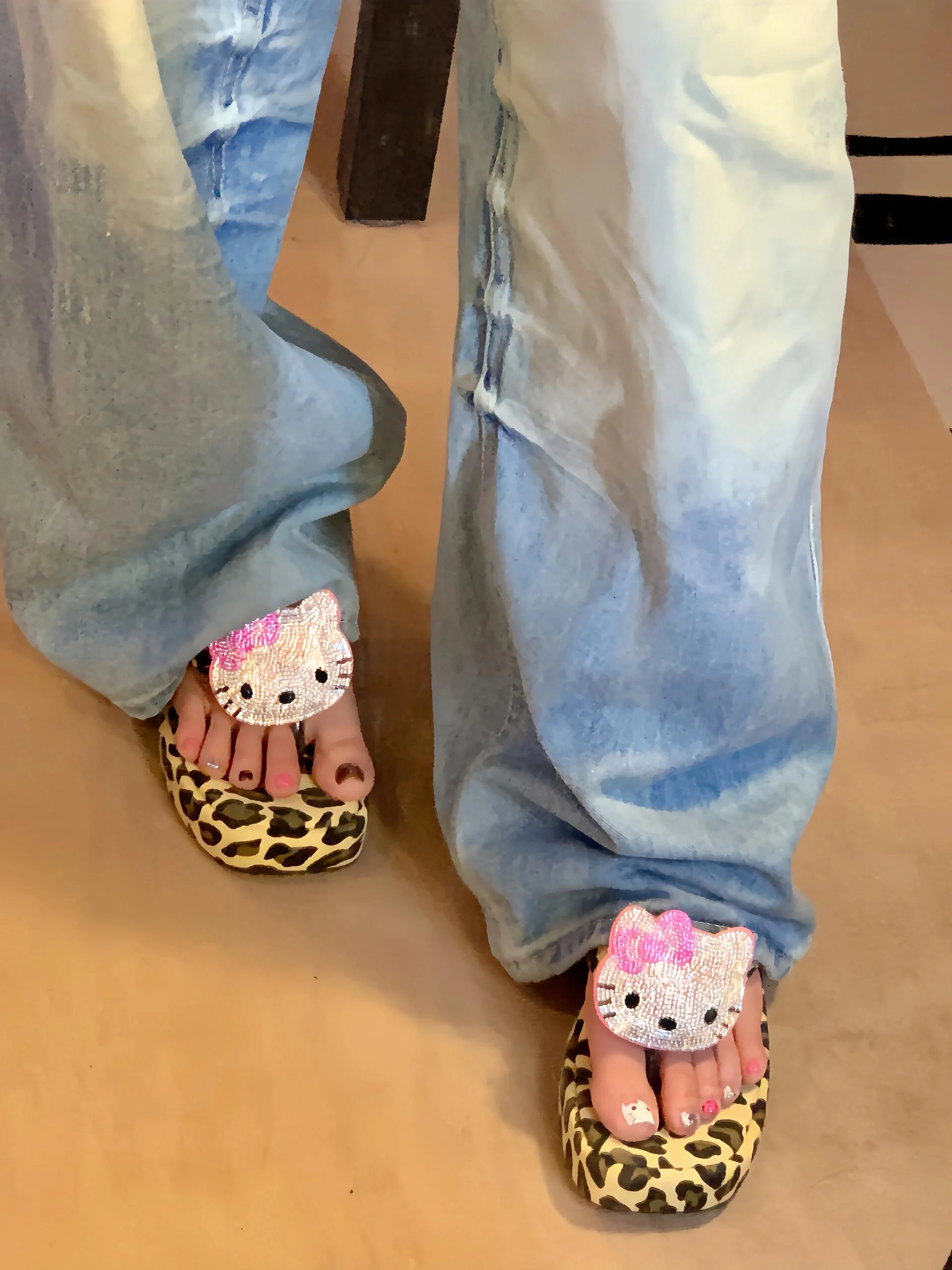 Hellokitty Handmade Rhinestone Leopard Print Women's Sandals Cute Slippers Non-Slip Flip Flops High-Heeled Slippers