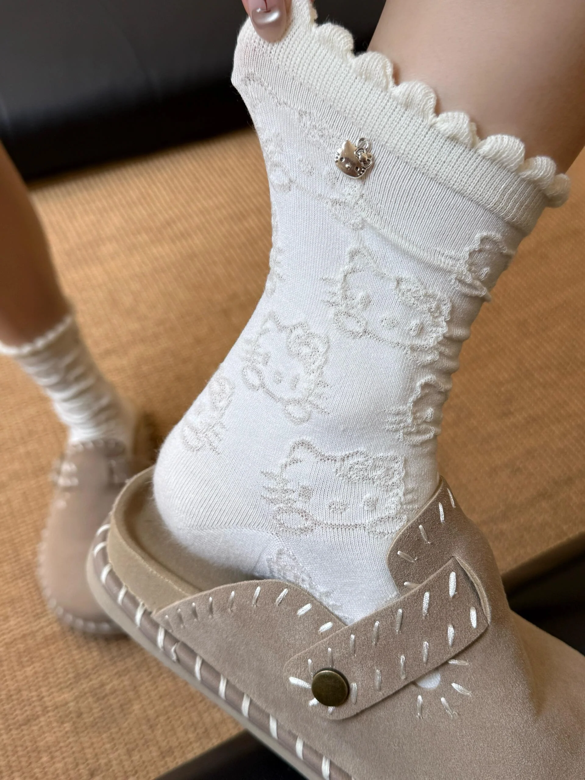 Hellokitty Pendant Accessories Socks Mid-calf Socks Embossed Lace Pile Socks Sweat-absorbent Cotton Socks