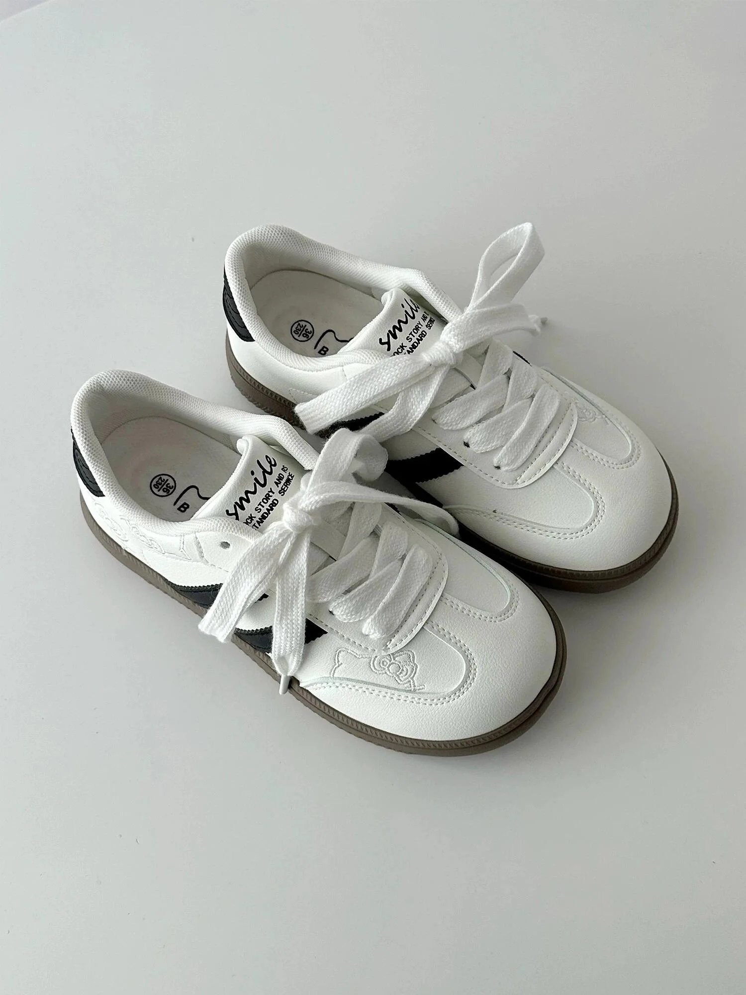 Hellokitty Embroidery Cute Sneakers Casual Fashion Comfortable Classic Shoes