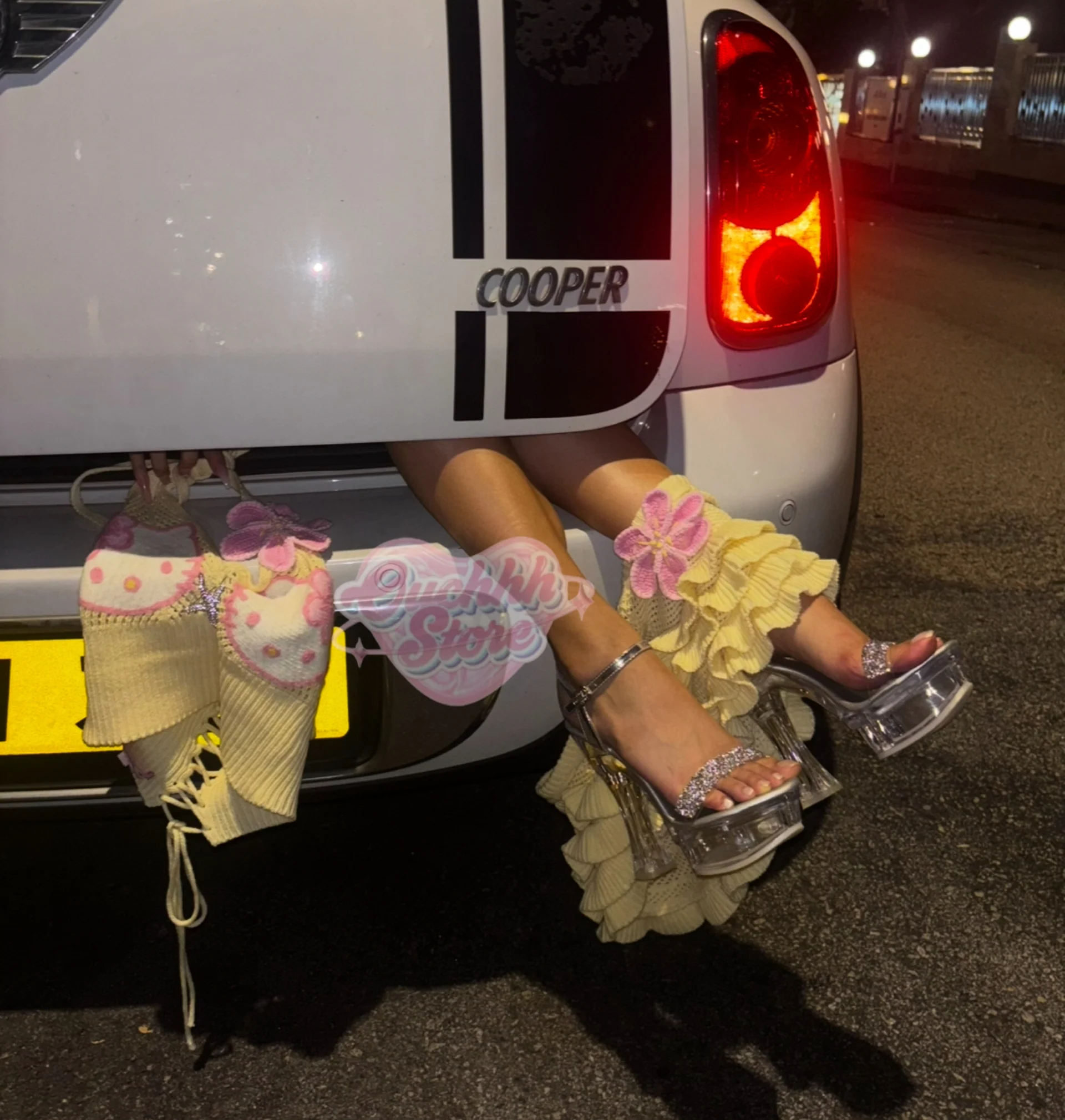 Hibiscus Kitty Crochet Set (Butter Yellow)