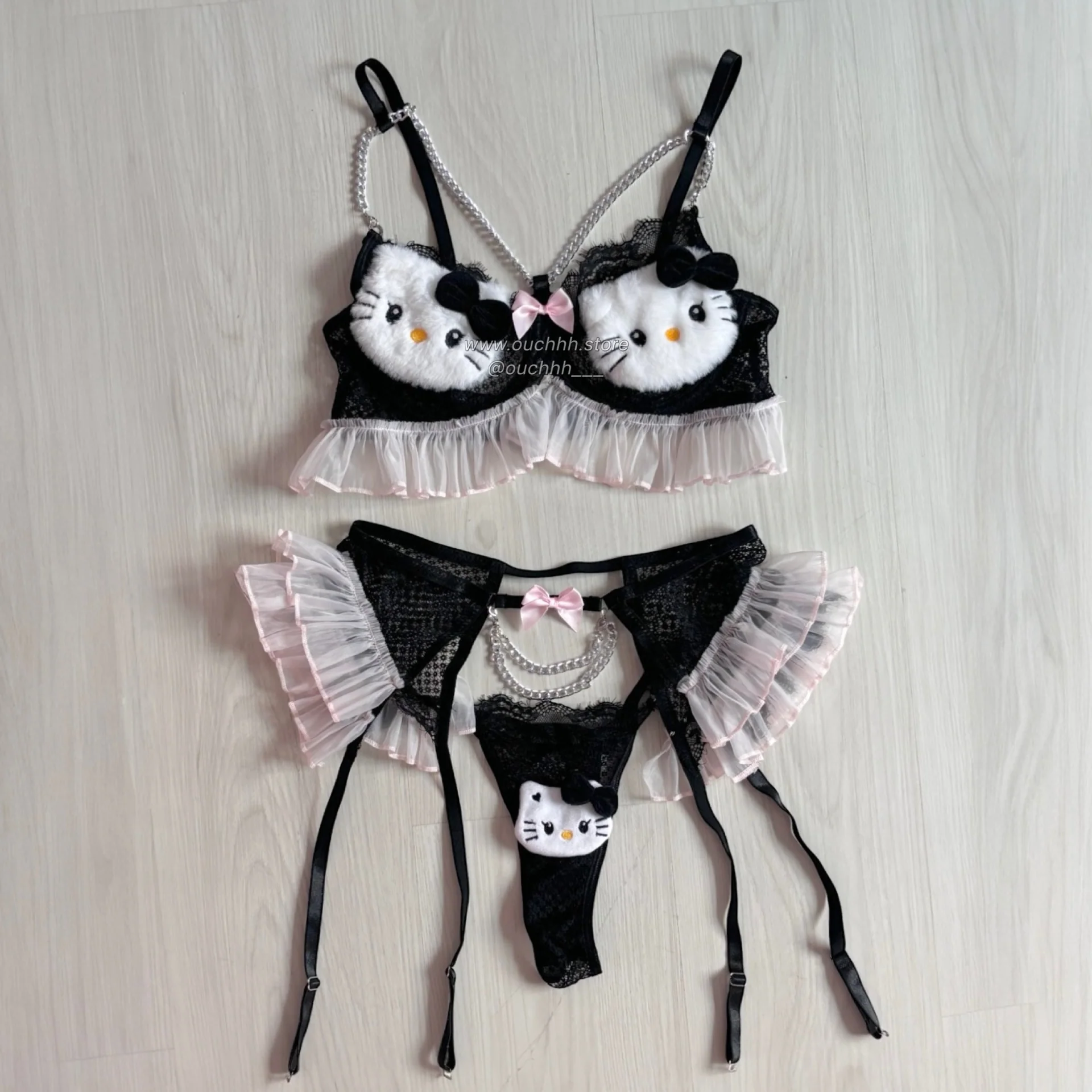 Hello Kitty Gf Chained Garter Lingerie Set