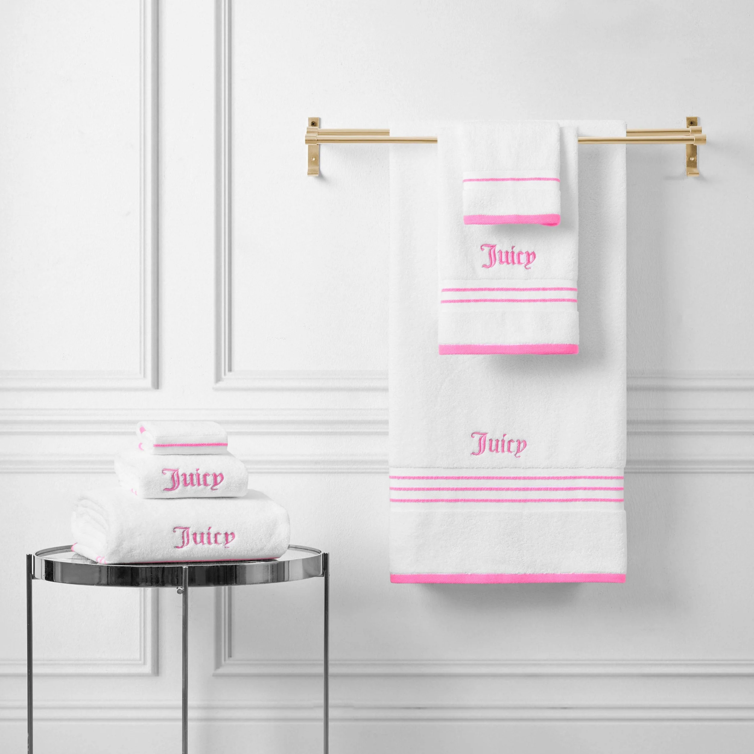 Neon Border Bath Towel Set