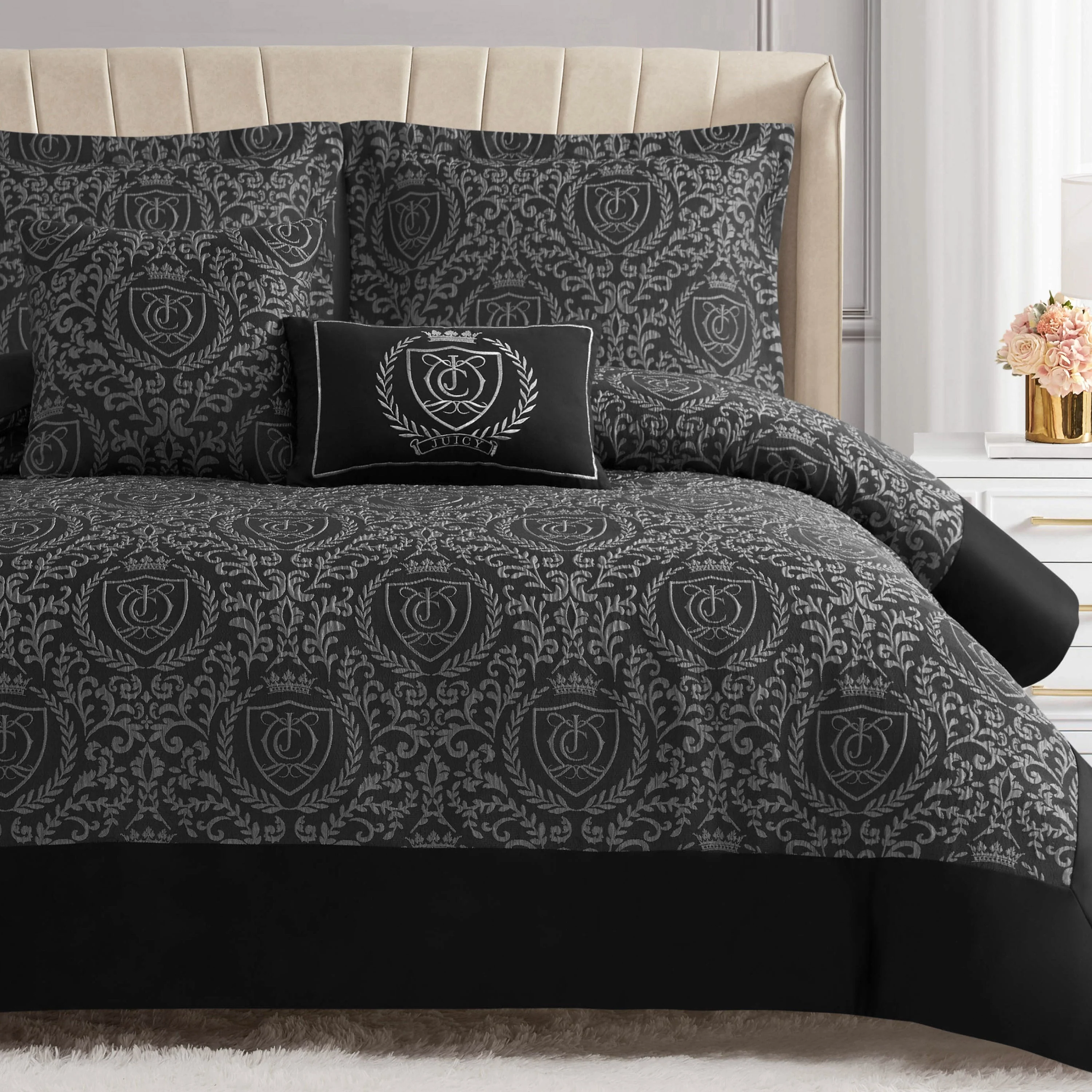 Dovona Comforter Set