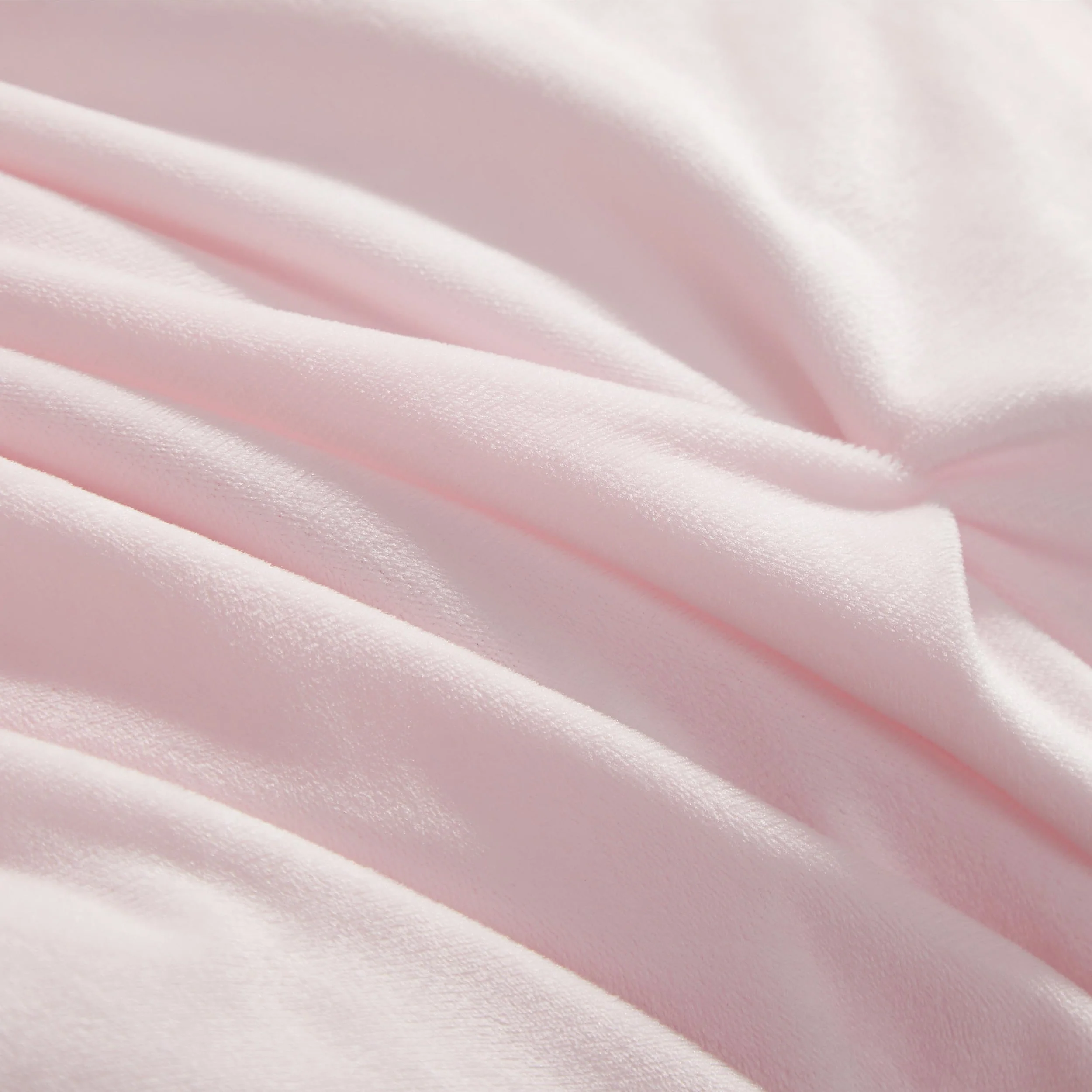 Kiss Pleat Micromink Comforter Set