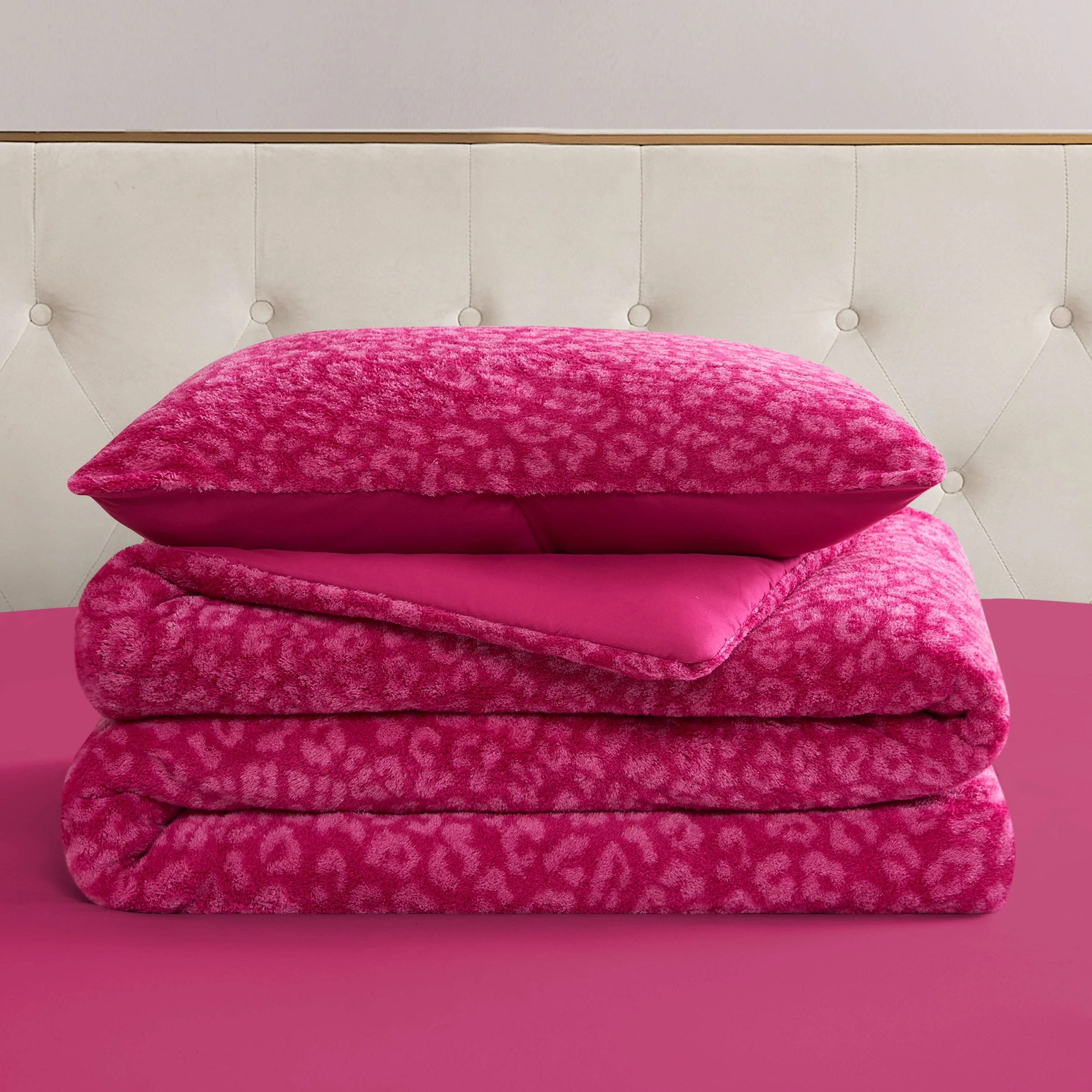 Cheetah Feathered Comforter Set