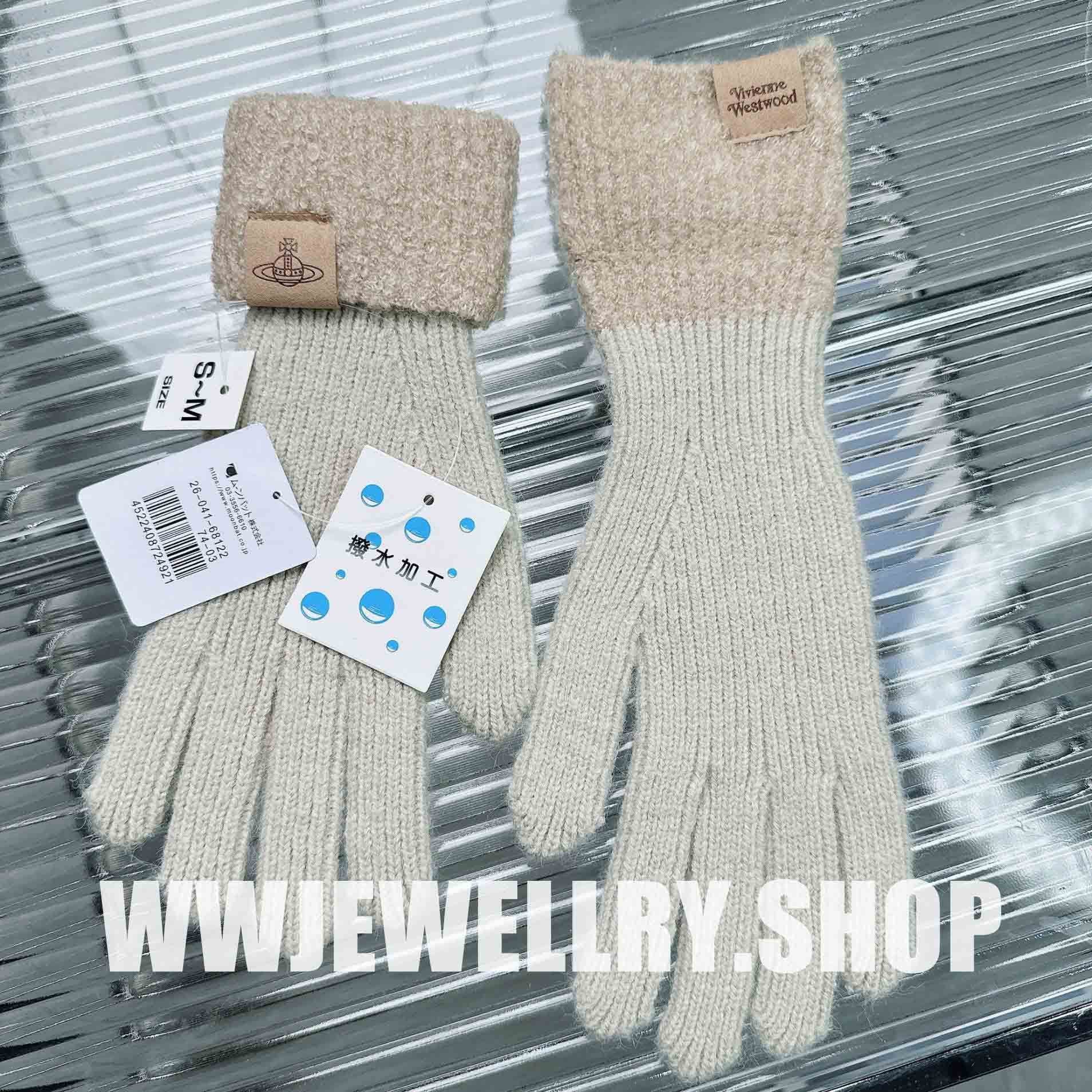 4 Colors Patchwork Gloves