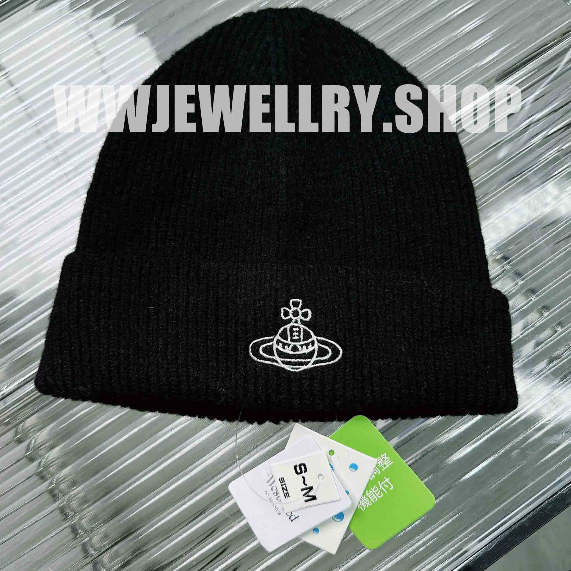 4 Colors Solid-Color Knit Hat