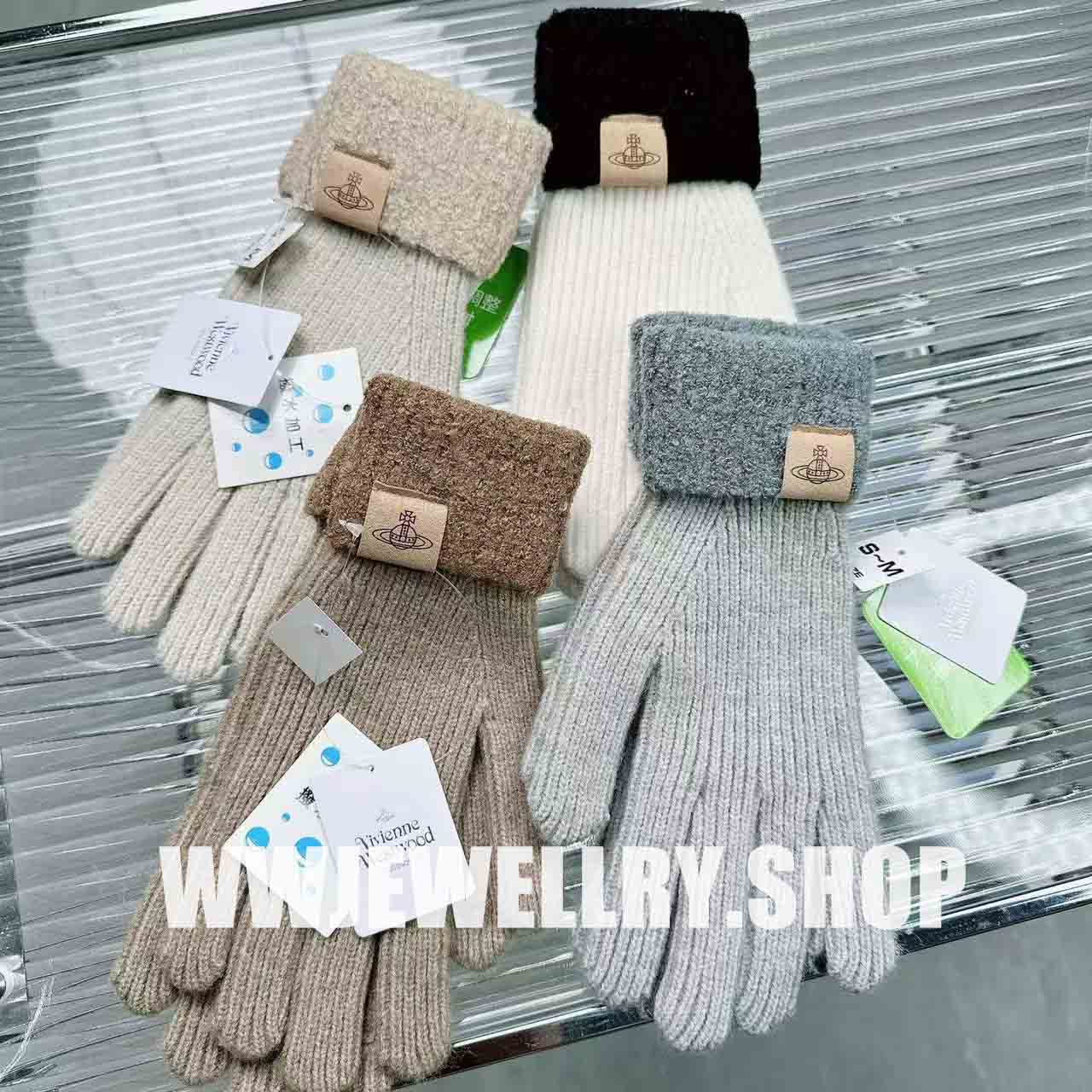 4 Colors Patchwork Gloves