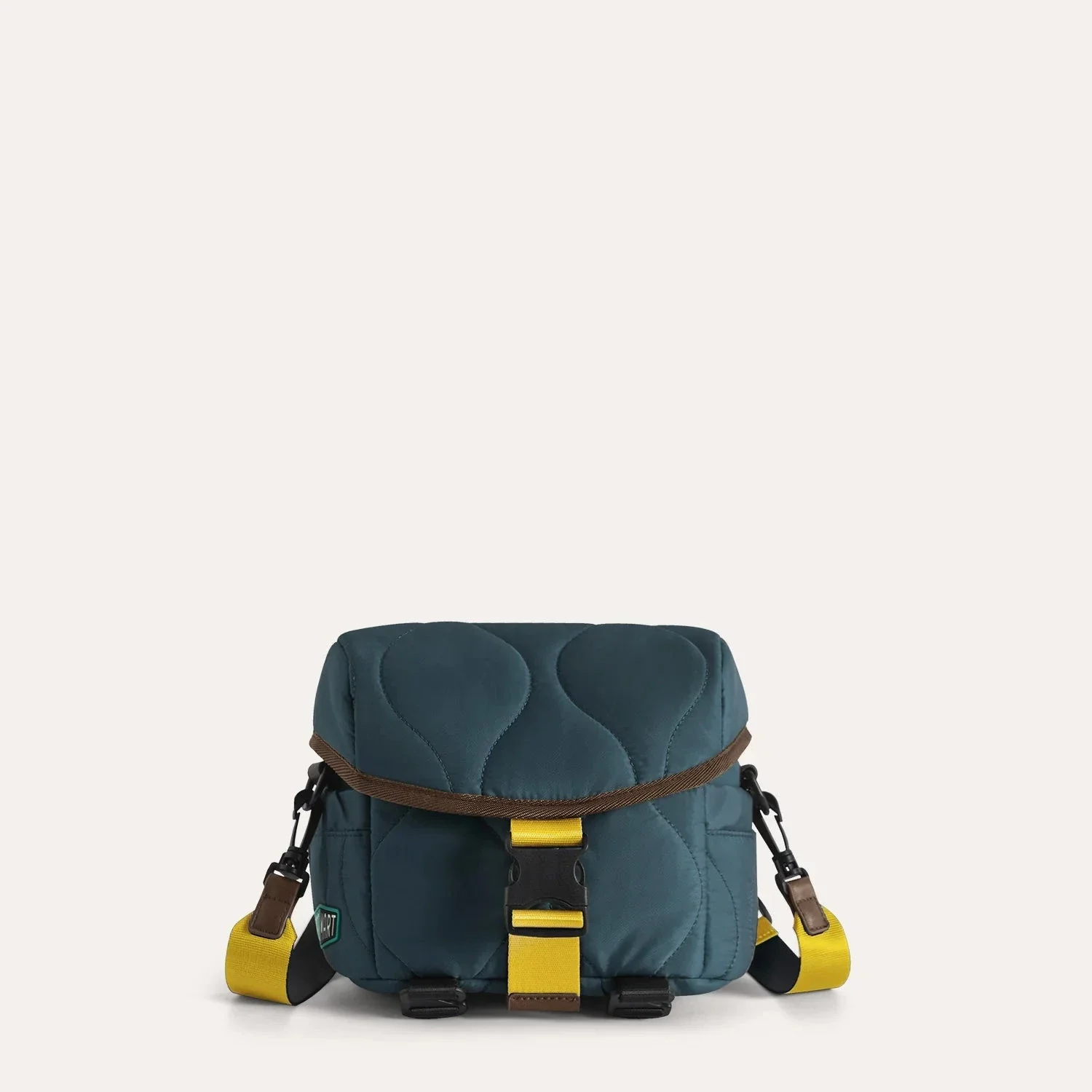 (FREE GIFT) Paz 4L Camera Sling