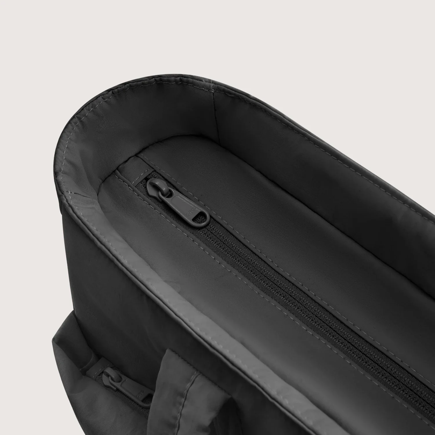 Crush 23L Laptop Tote