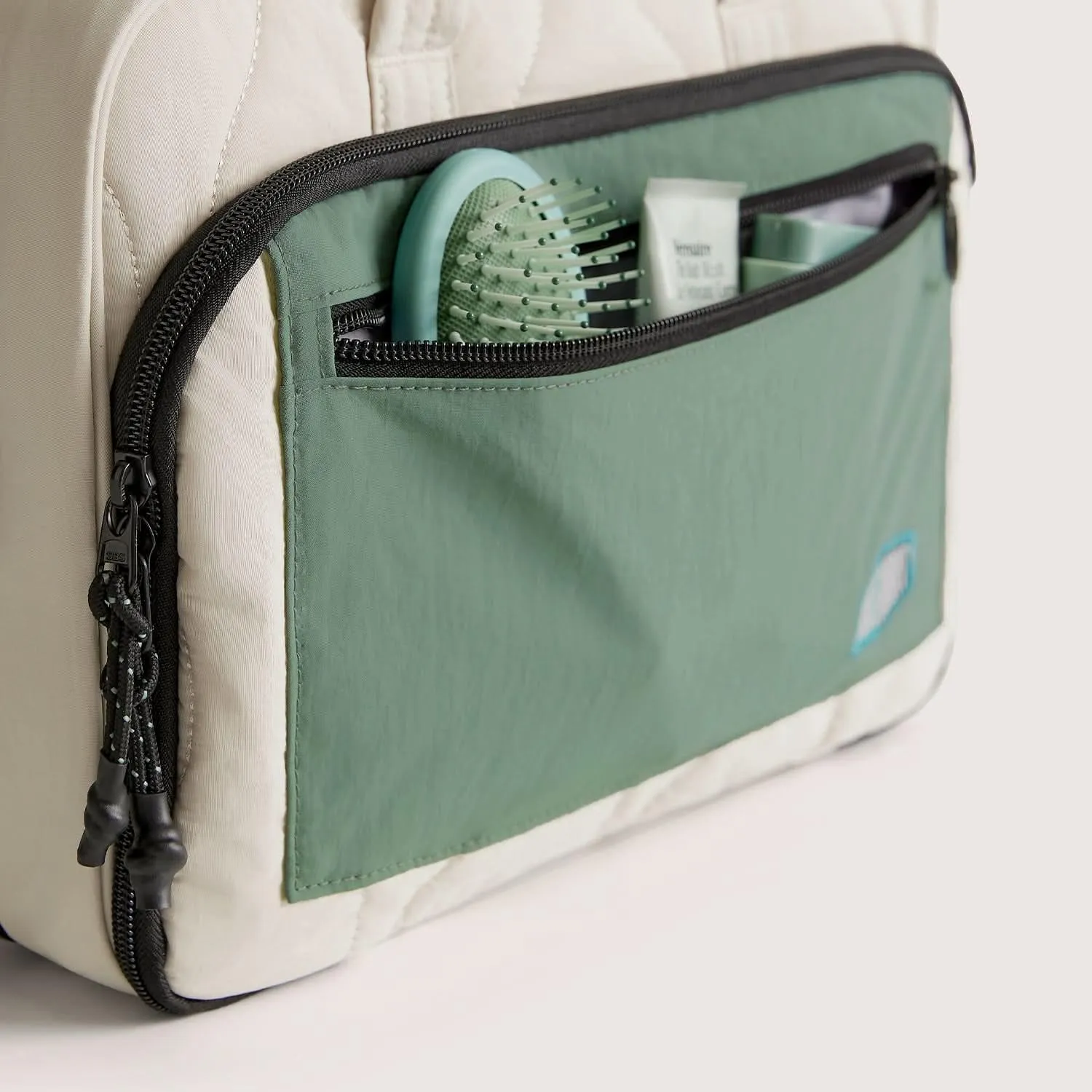 Paz Hanging Toiletry Bag