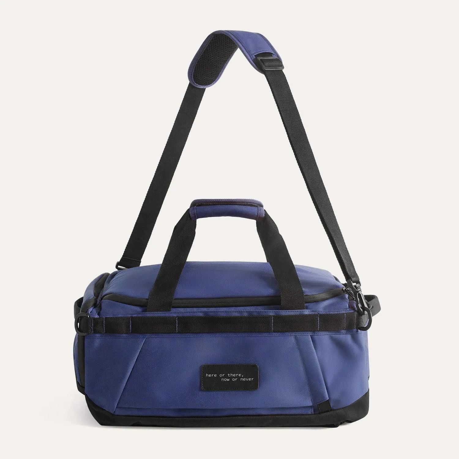 Paz 43L Duffle Backpack