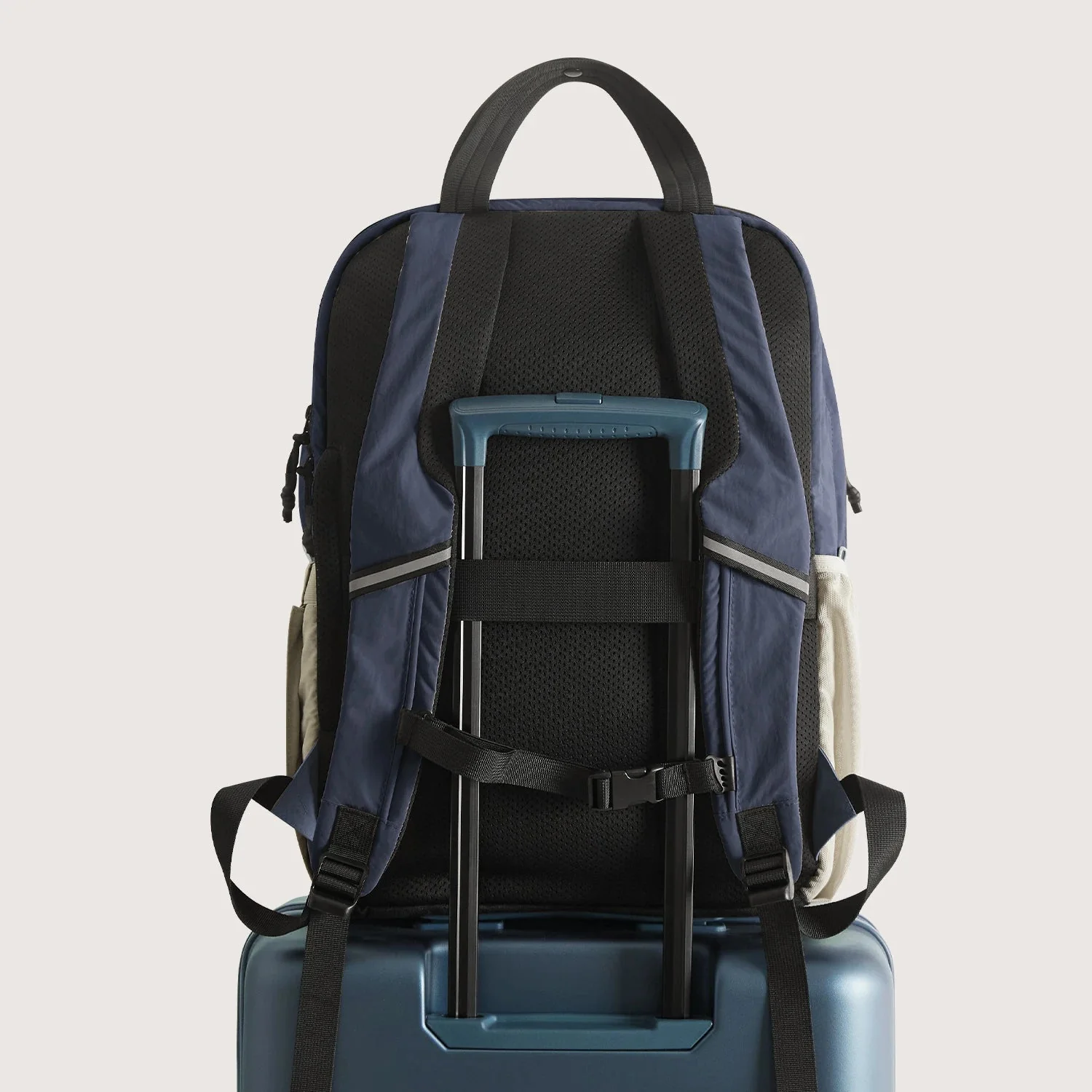 Paz 28L Backpack