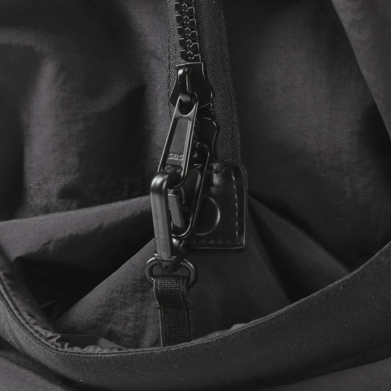 Zoraesque Duffel Black