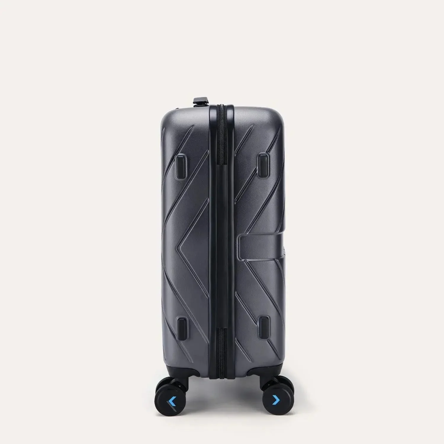 Daren 16-20 Inch Lightweight Hardside Carry-On Suitcase