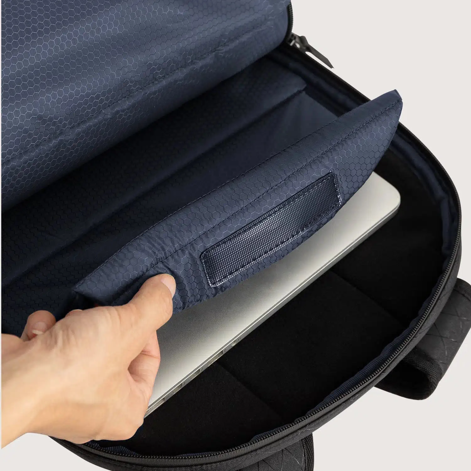 Dense 24L Urban Pack