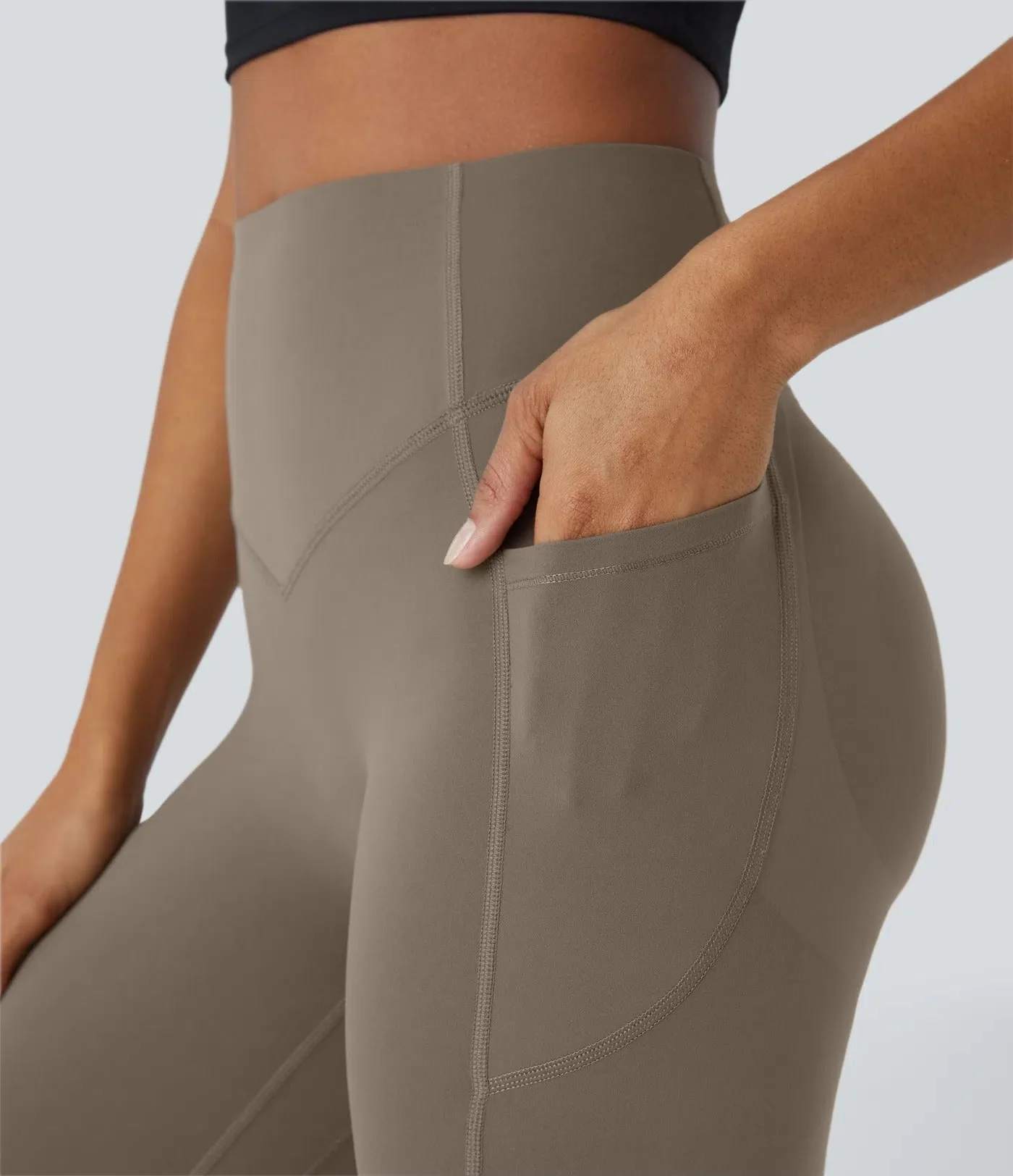 GlowLift Sculpted Leggings – Elegant Fit with Peach Effect