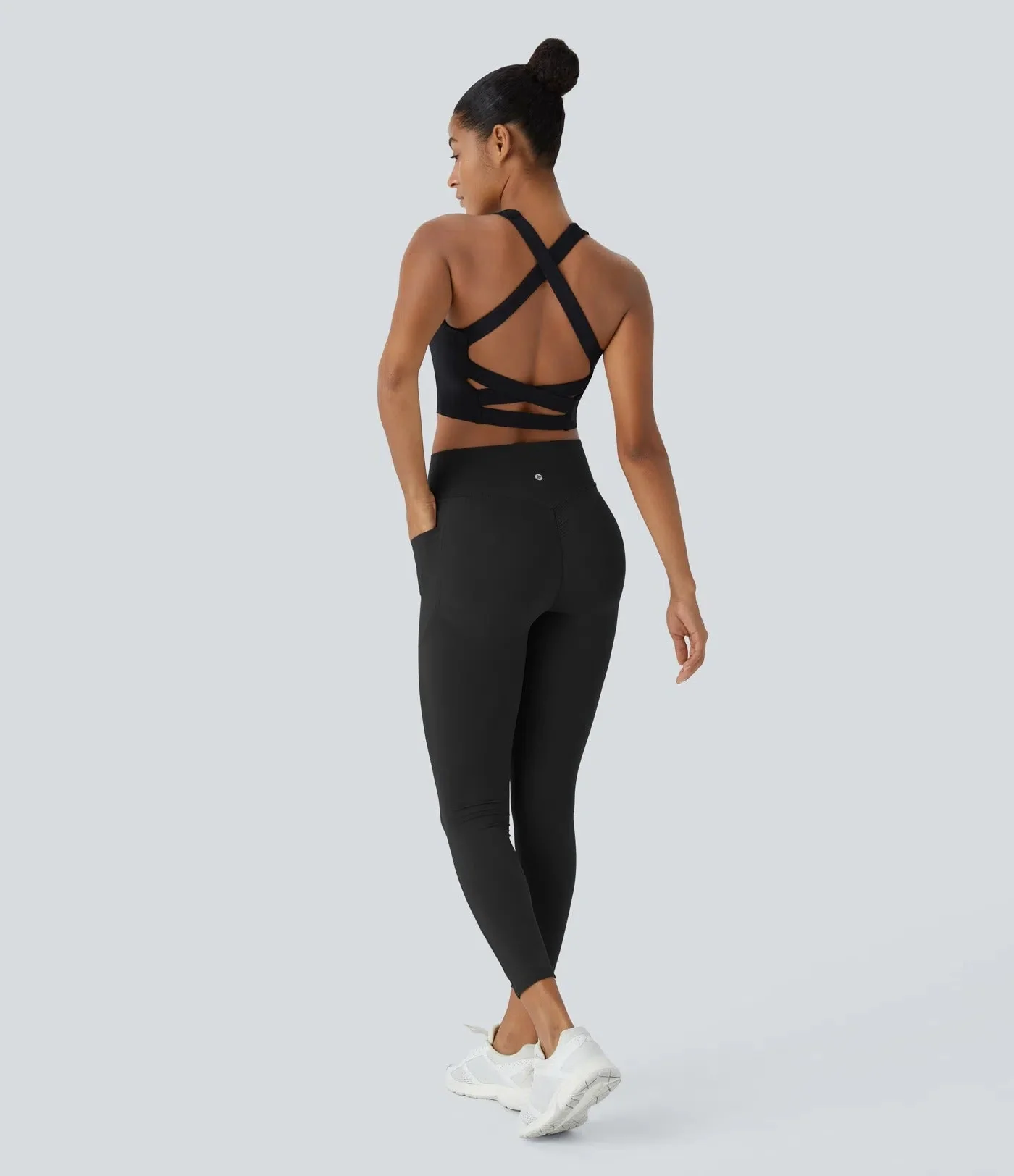 GlowLift Sculpted Leggings – Elegant Fit with Peach Effect