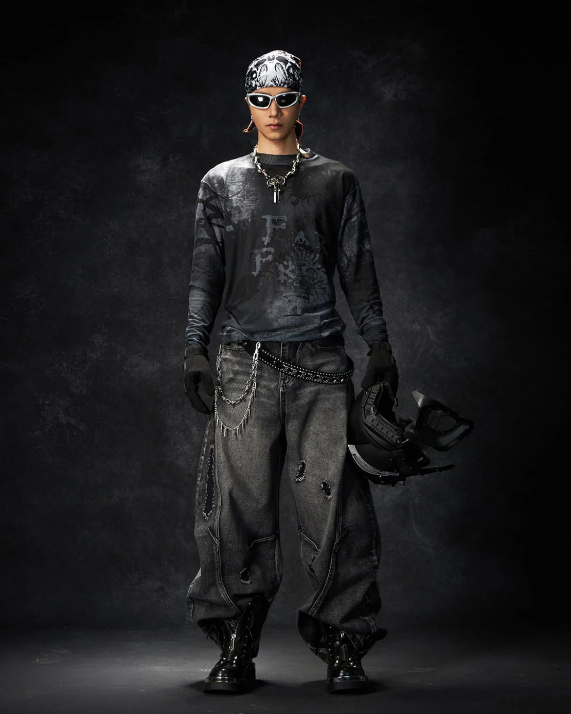 Original Hollow-Out Street Slim Fit Tee