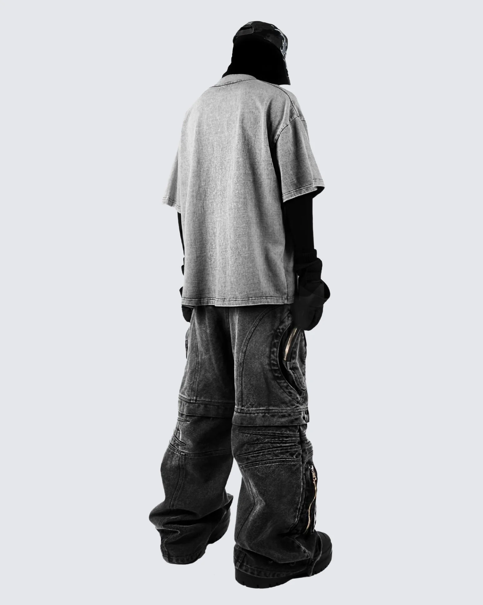 KIIKIO Graphic Print Tee