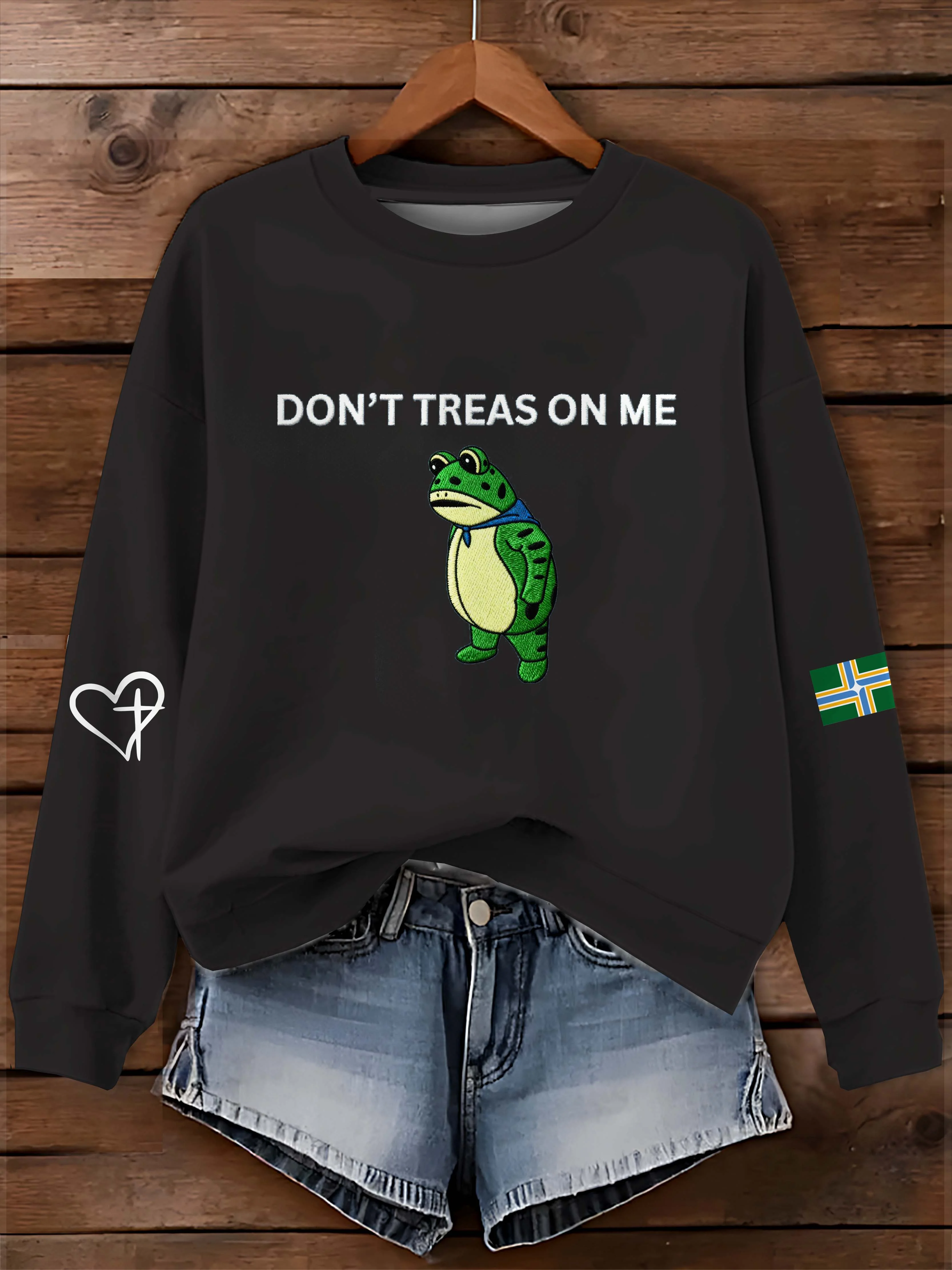 Portland Frog Women's Crew Neck Print Sweatshirt