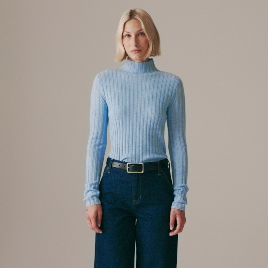 Wide-rib cashmere turtleneck sweater