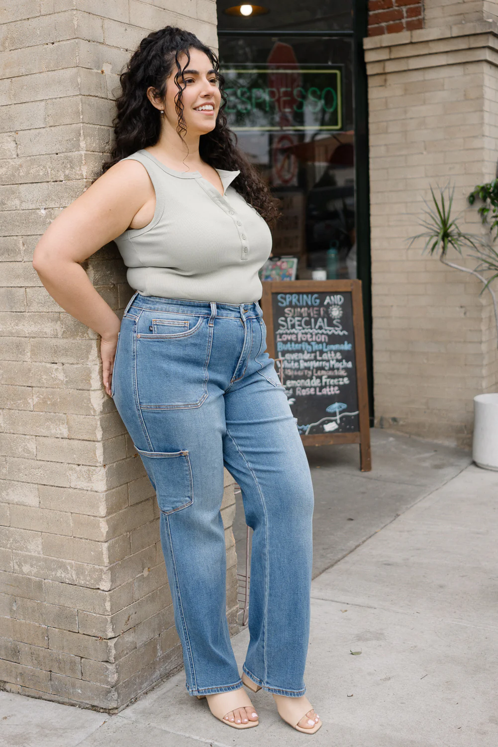 Clara High Rise 90 Straight Vibes - PLUS