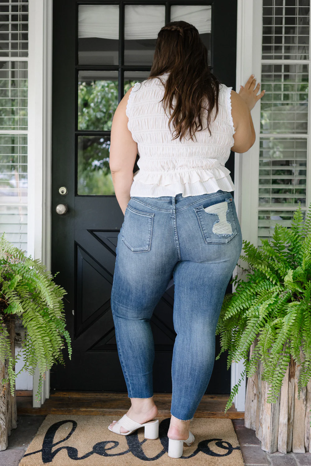 Chase High Rise Raw Hem Relaxed Fit - PLUS