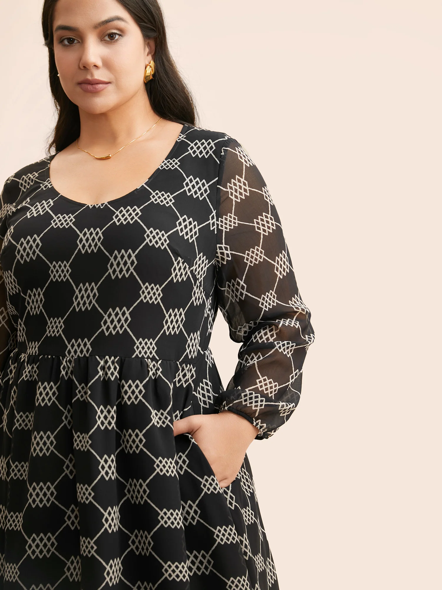 U Neck Geometric Mesh Dress