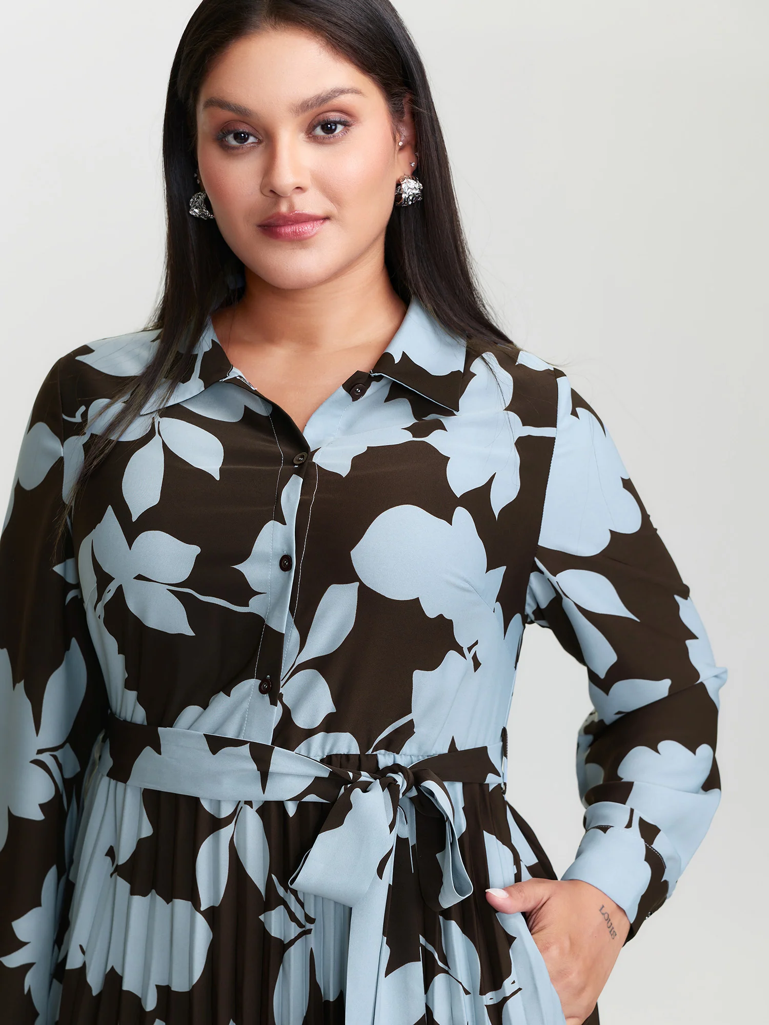 Monochrome Floral Pleated Belted Midi Dress