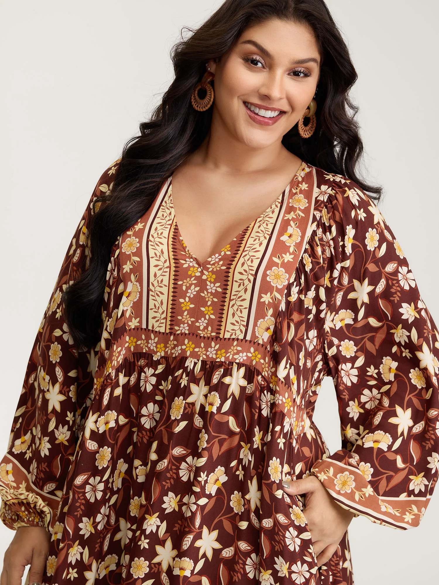 Floral Print Contrast Neckline Maxi Dress