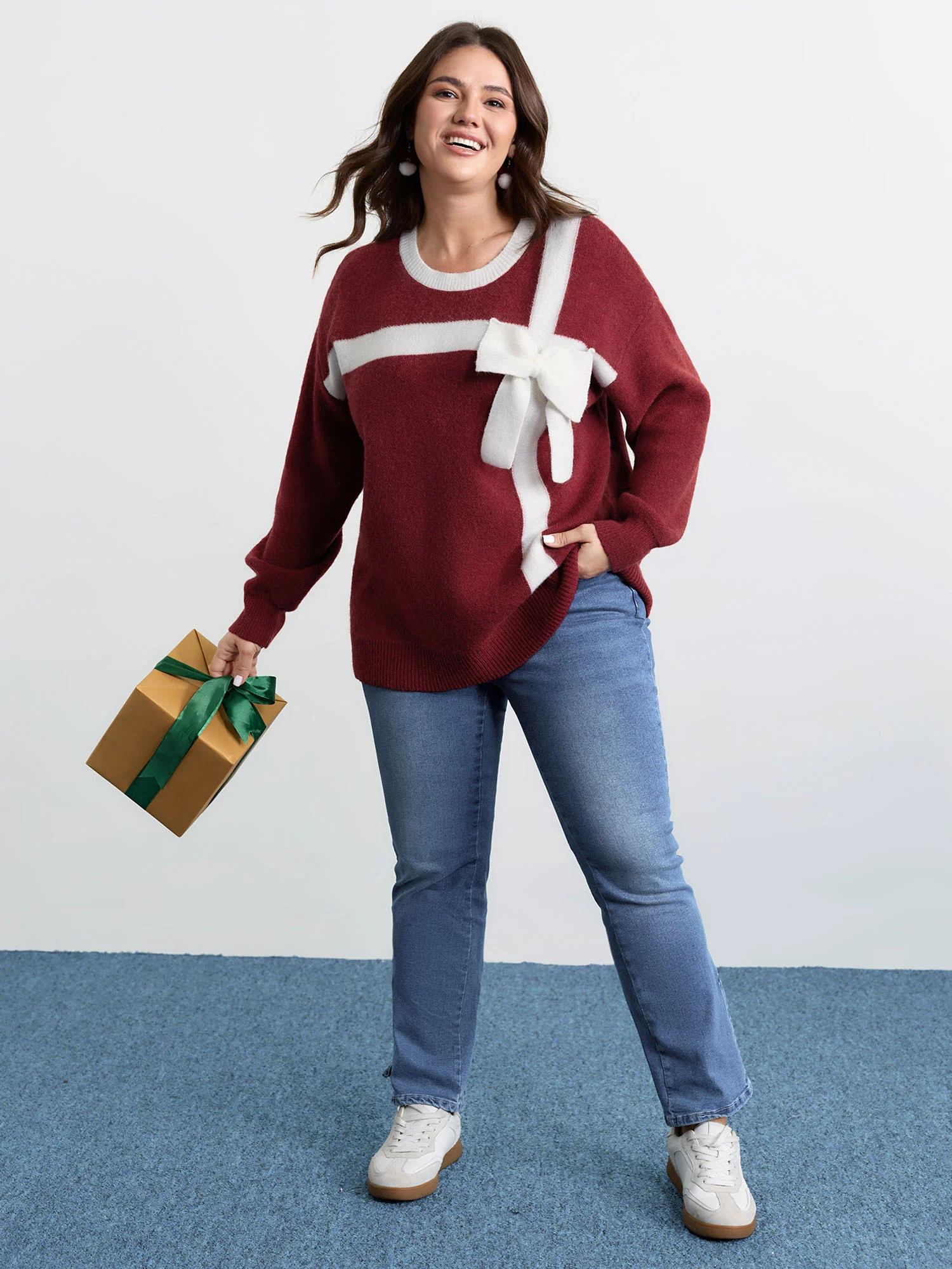 3D Bowtie Color Contrast Pullover