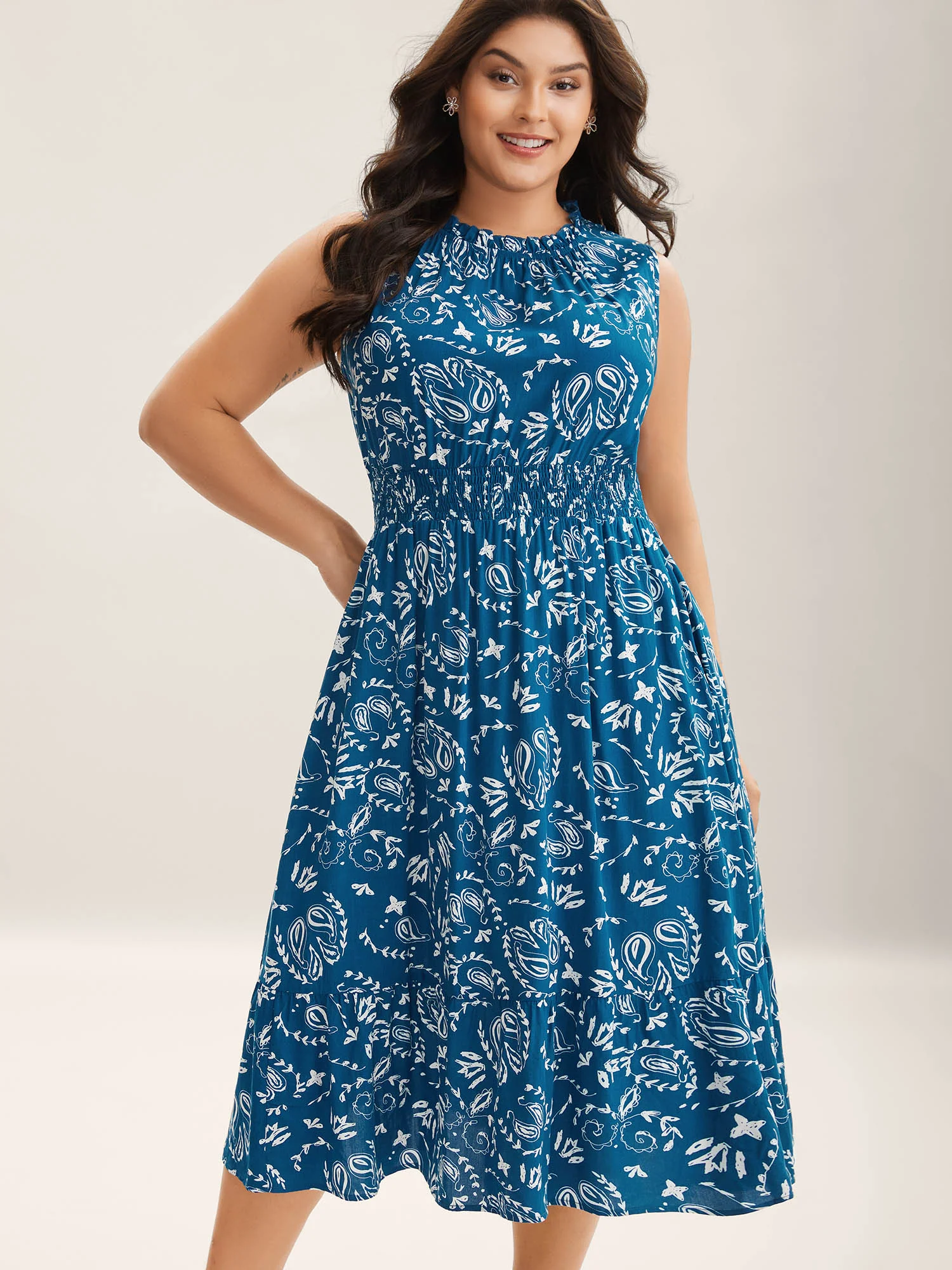 Paisley Print Shirred Sleeveless Midi Dress