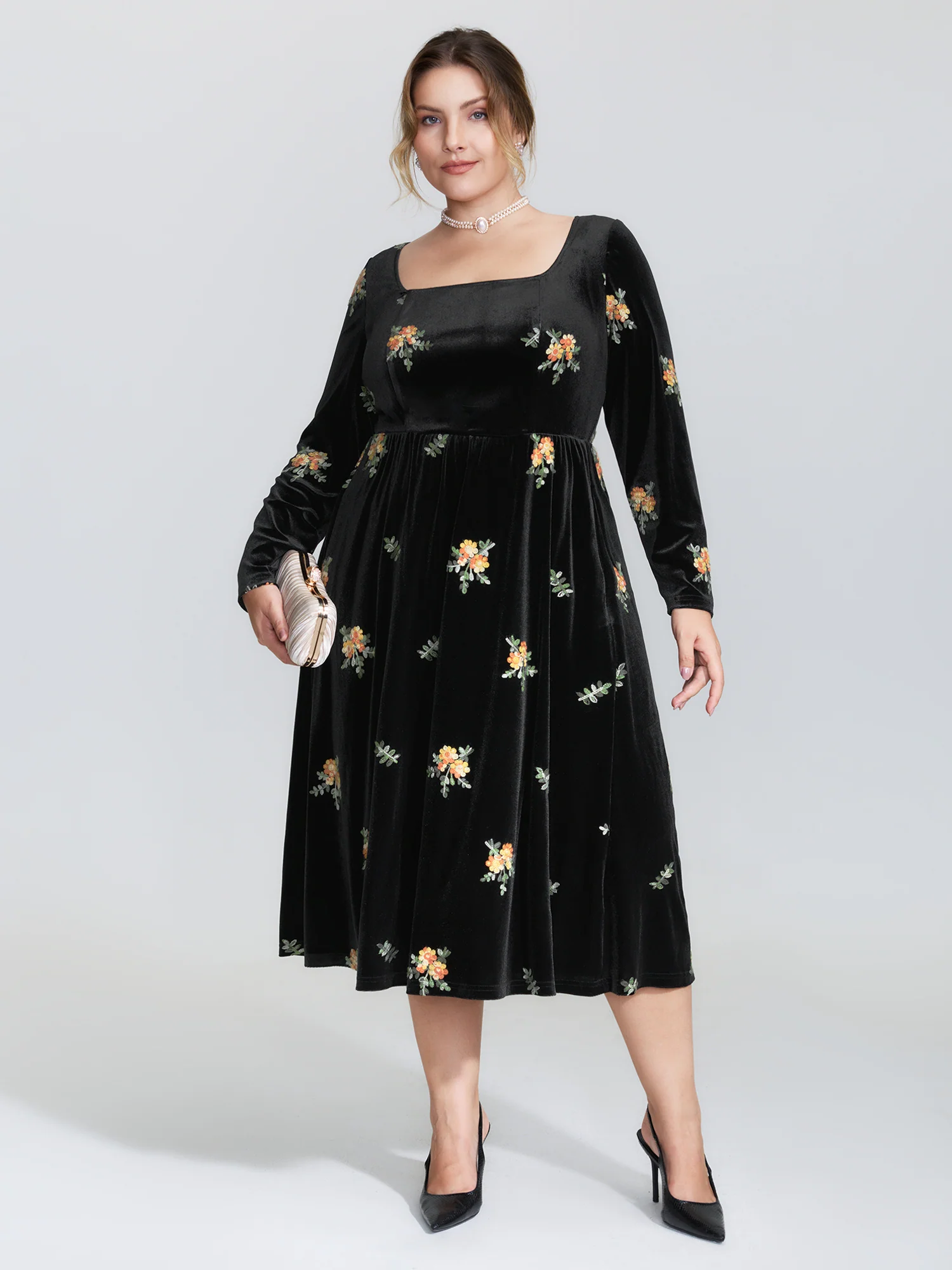 Velvet Floral Embroidered Pockets Midi Dress
