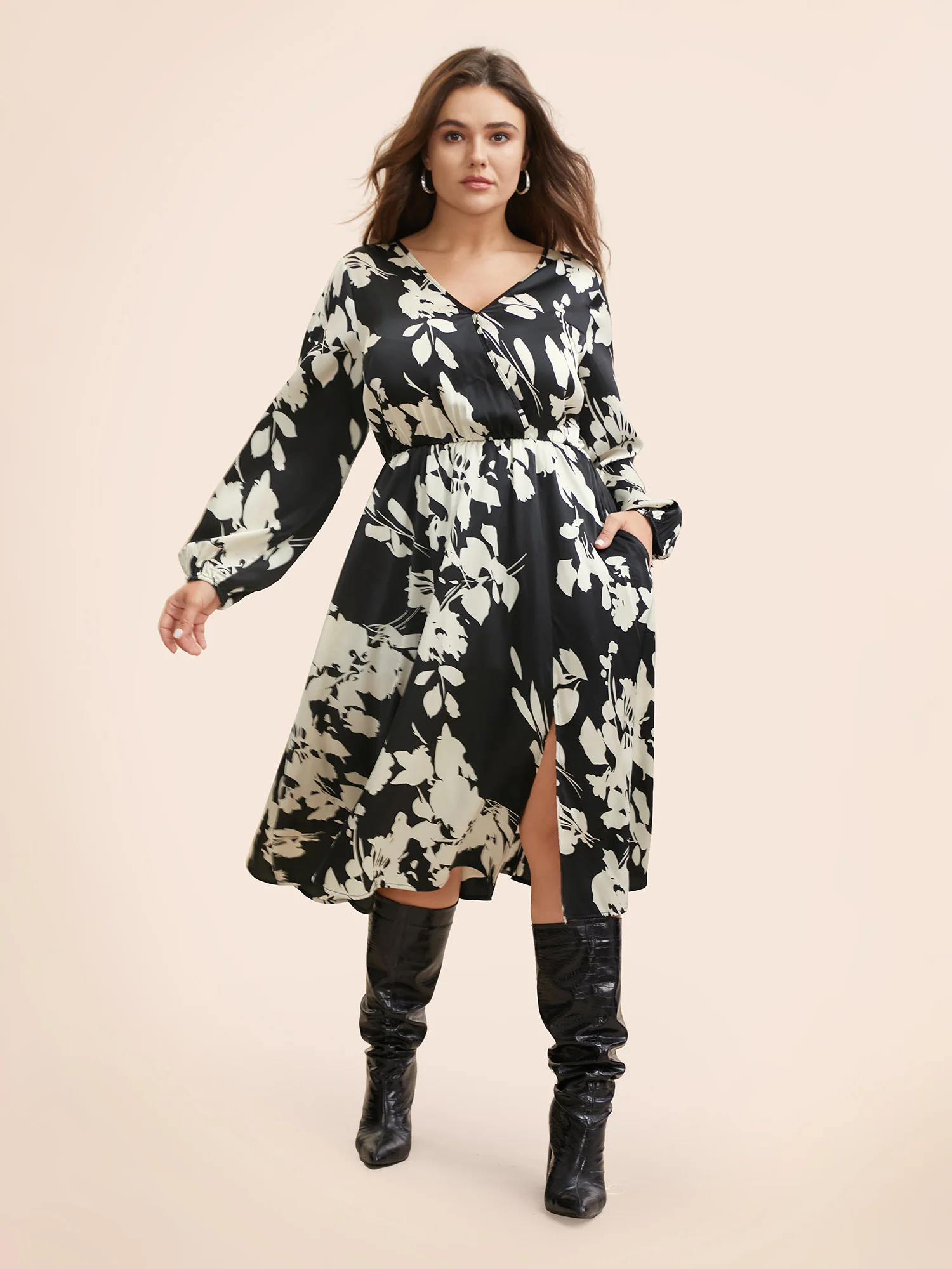 Overlap Collar Silhouette Floral Print Gathered Dress