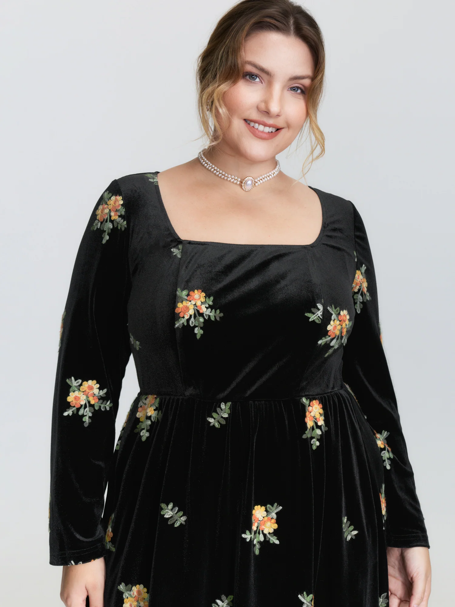 Velvet Floral Embroidered Pockets Midi Dress