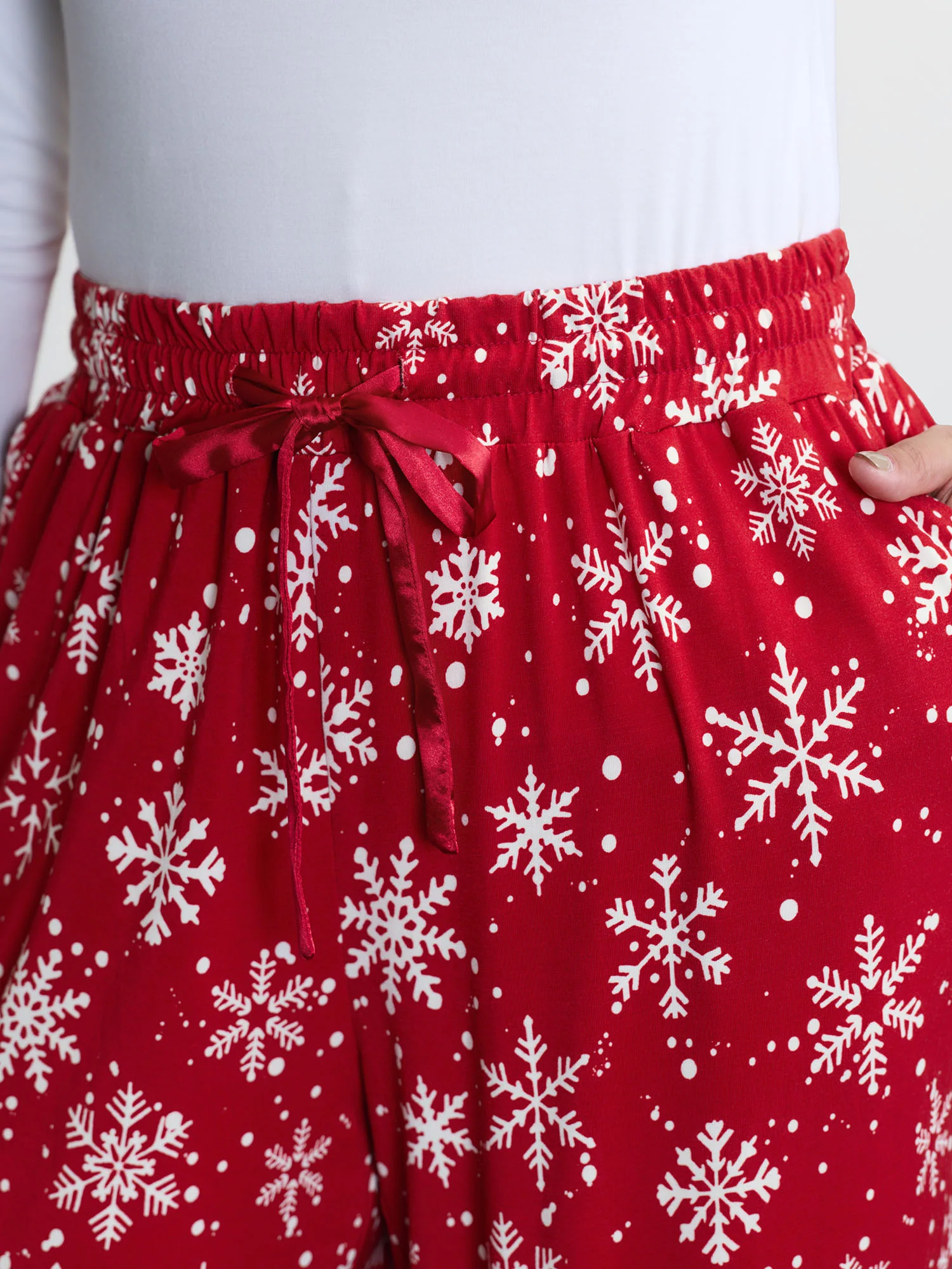 Snowflake Pattern Drawstring Waist Lounge Bottoms