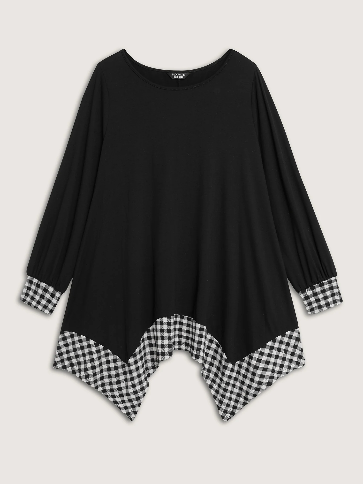 Stretchy Checkered Asymmetrical Hem T-Shirt