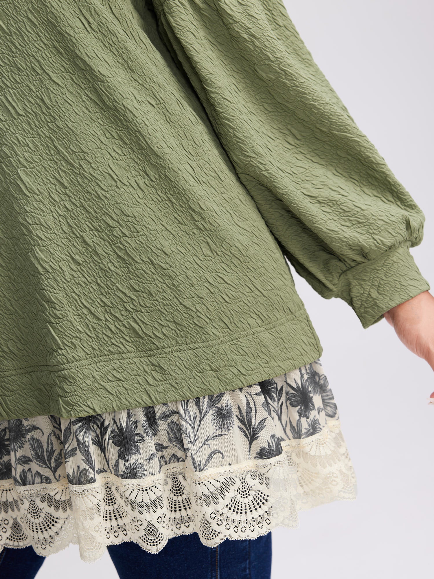 Textured Lace Layered Balloon Sleeve Sweatshirt