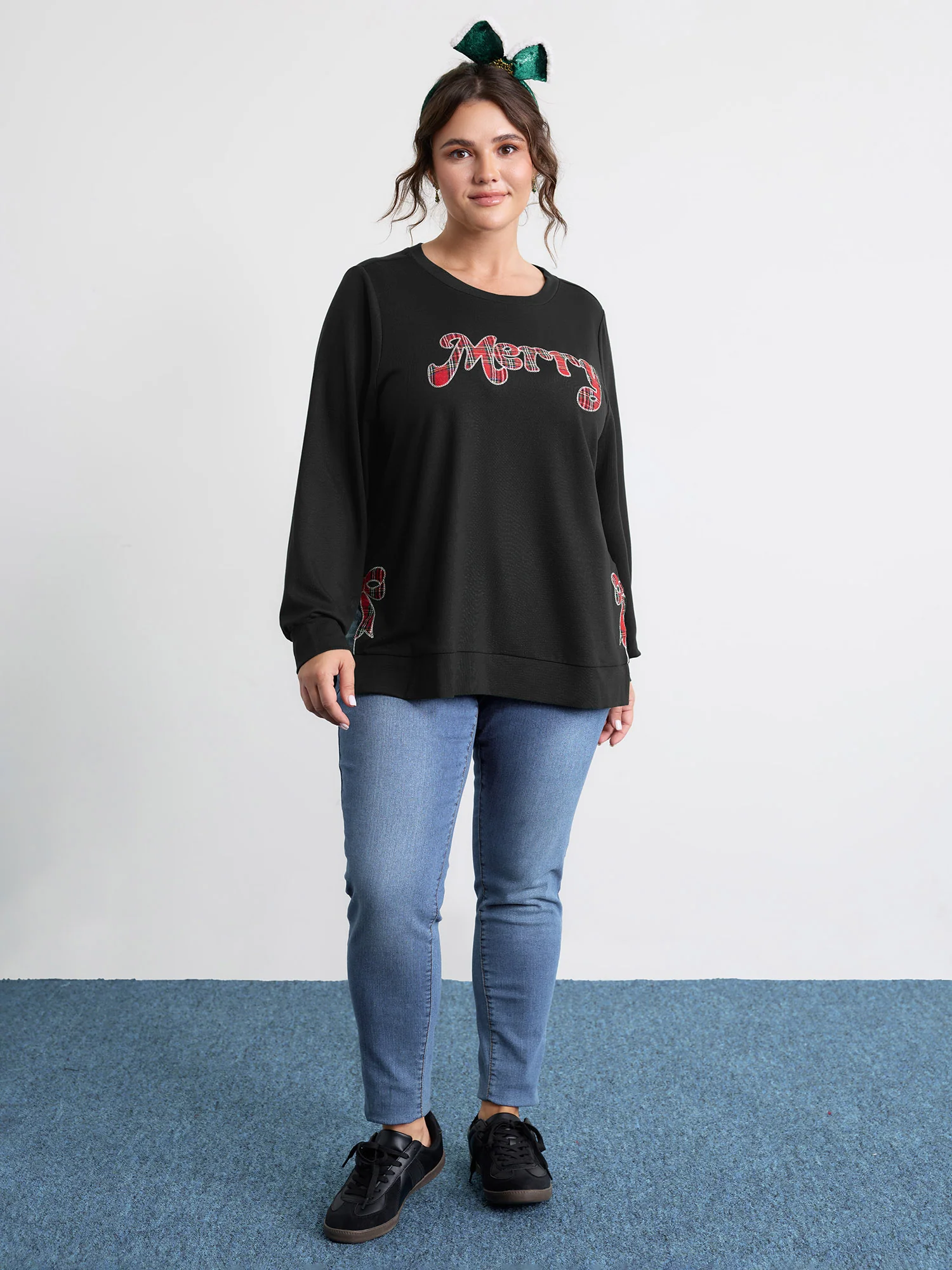 Merry Applique Embroidery Sweatshirt
