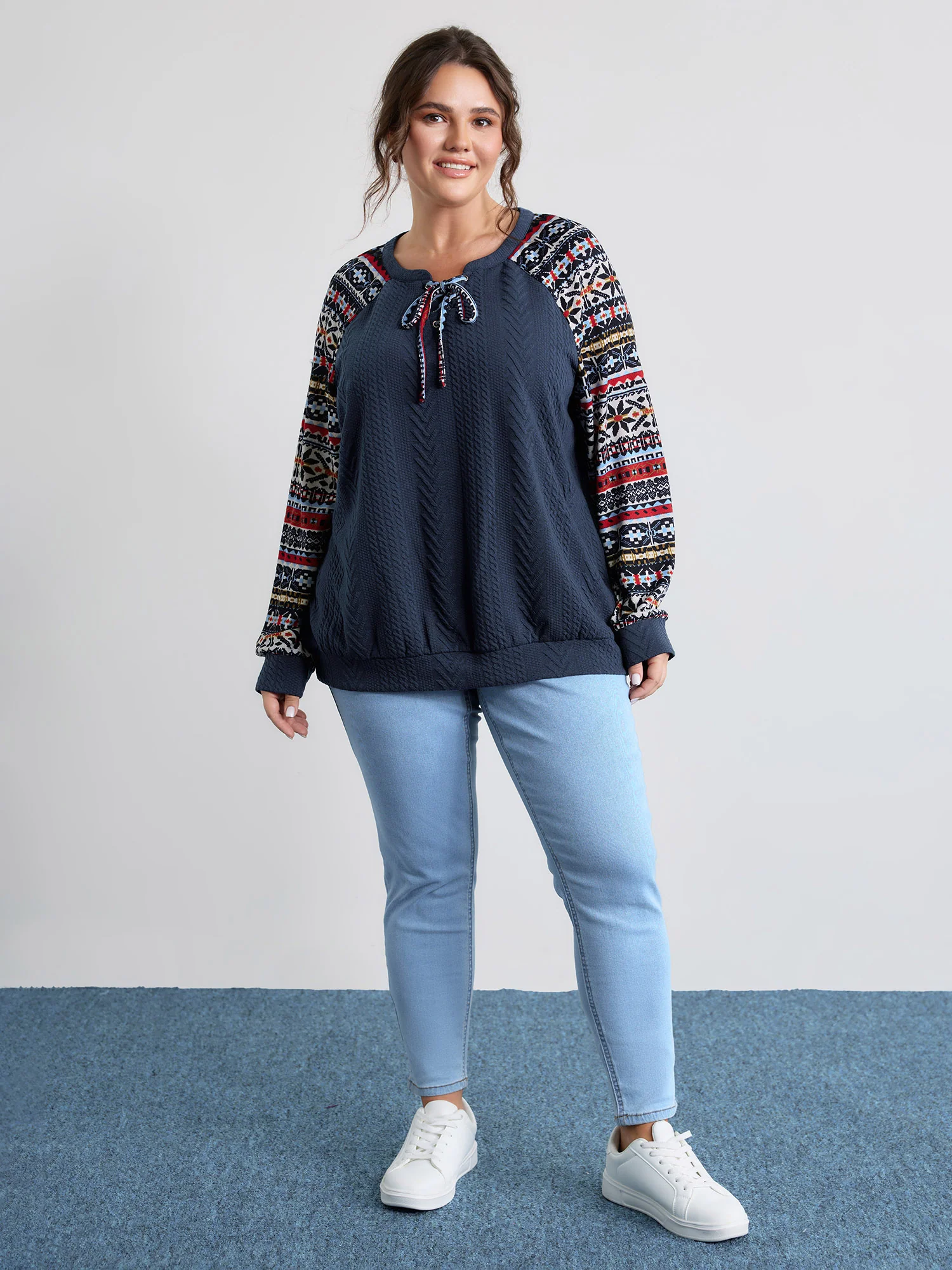 Color Contrast Stripes Raglan Sleeve Sweatshirt