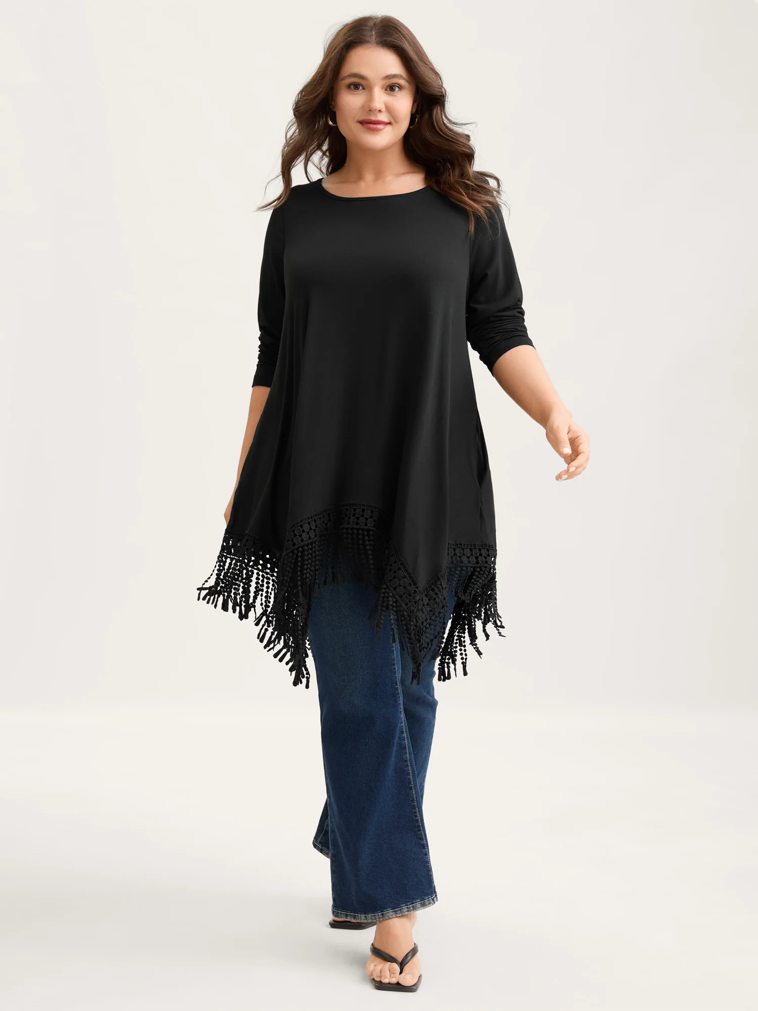 Solid Tassels Trim Pocket Asymmetrical Hem T-shirt