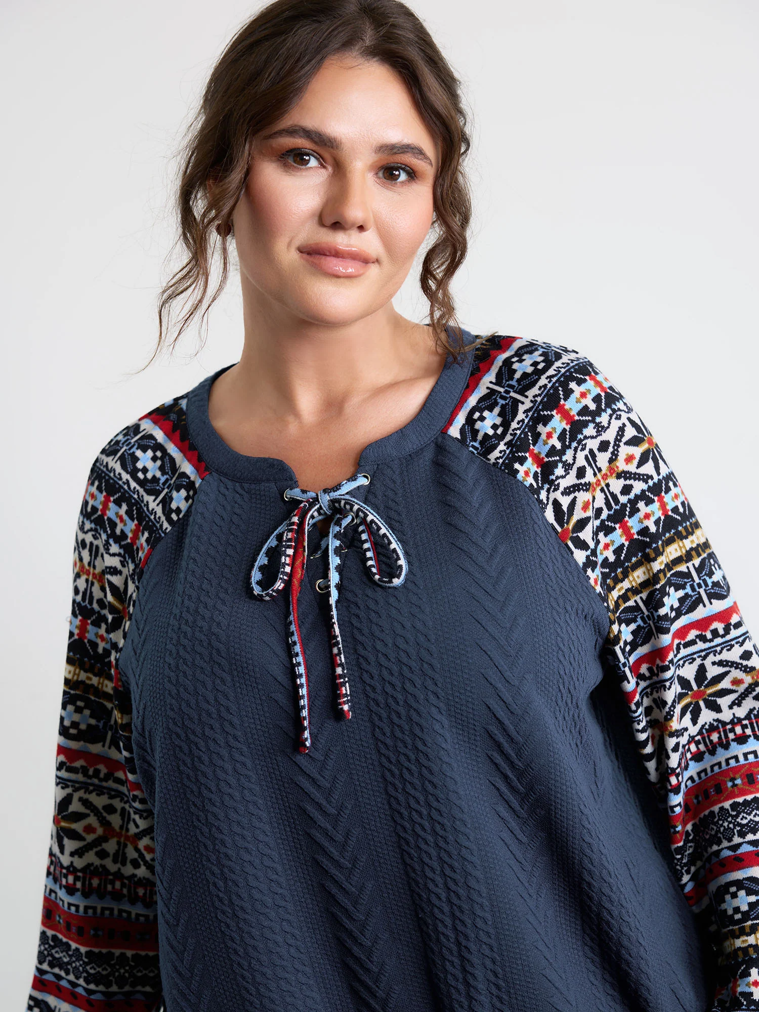 Color Contrast Stripes Raglan Sleeve Sweatshirt