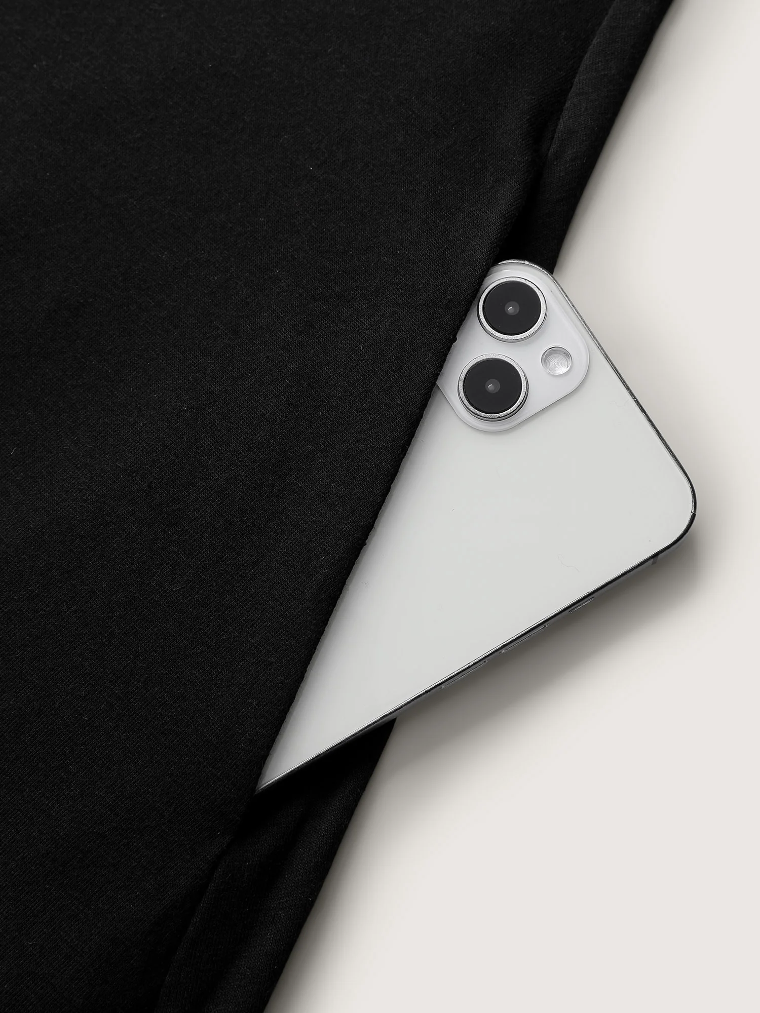 Stretchy Checkered Asymmetrical Hem T-Shirt