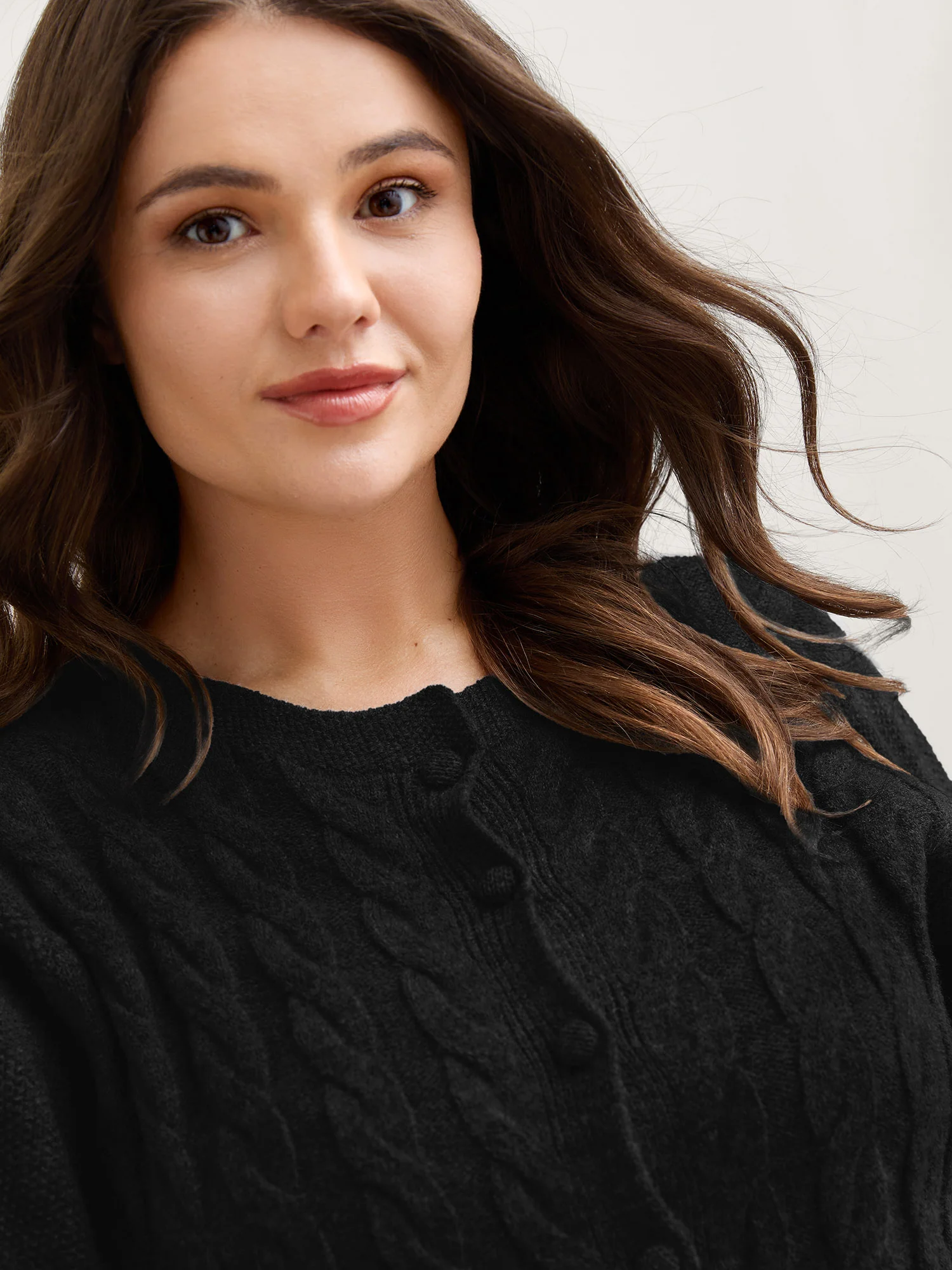 Cable Knit Round Neck Button Knit Cardigan