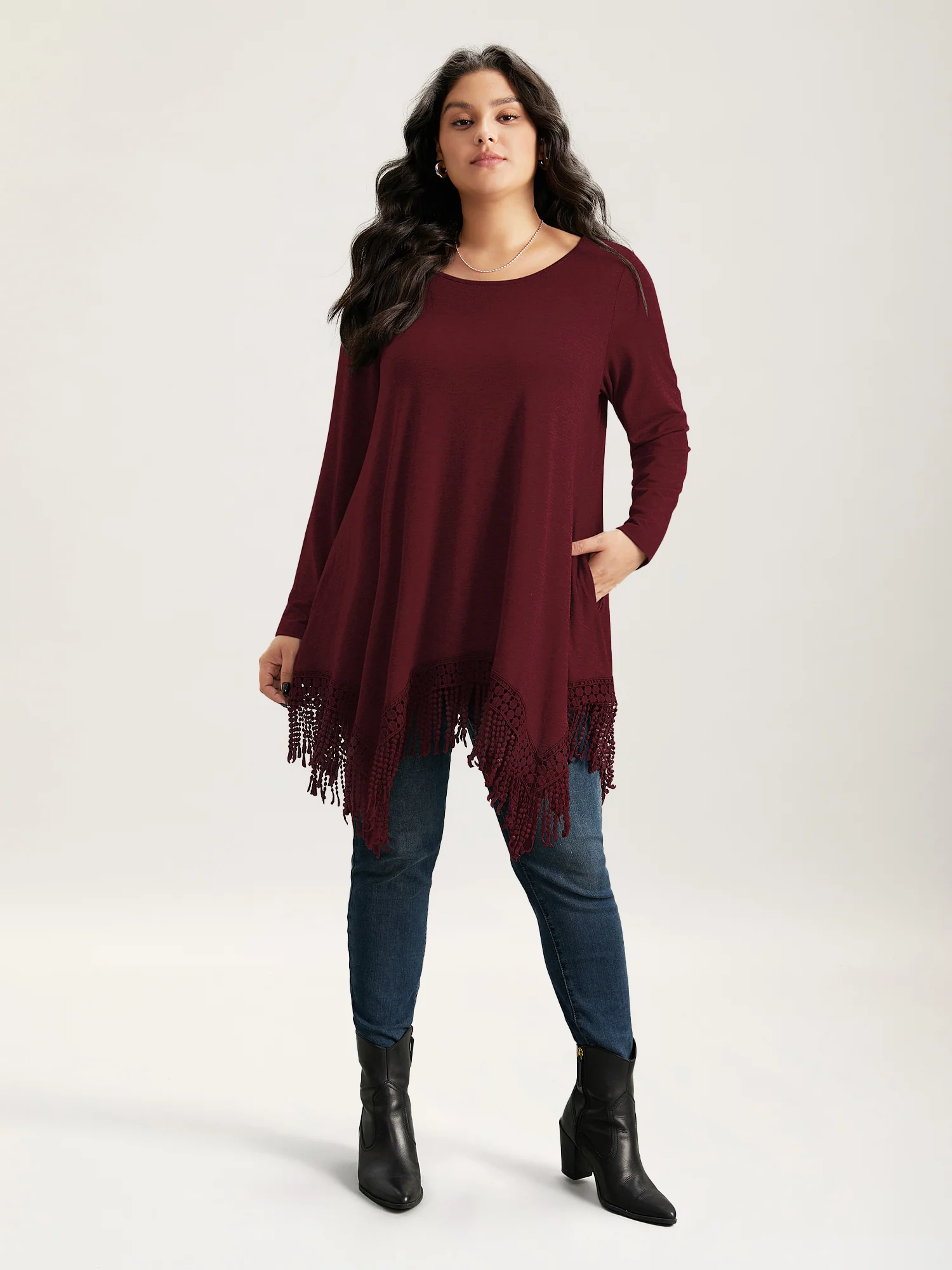 Solid Tassels Trim Pocket Asymmetrical Hem T-shirt